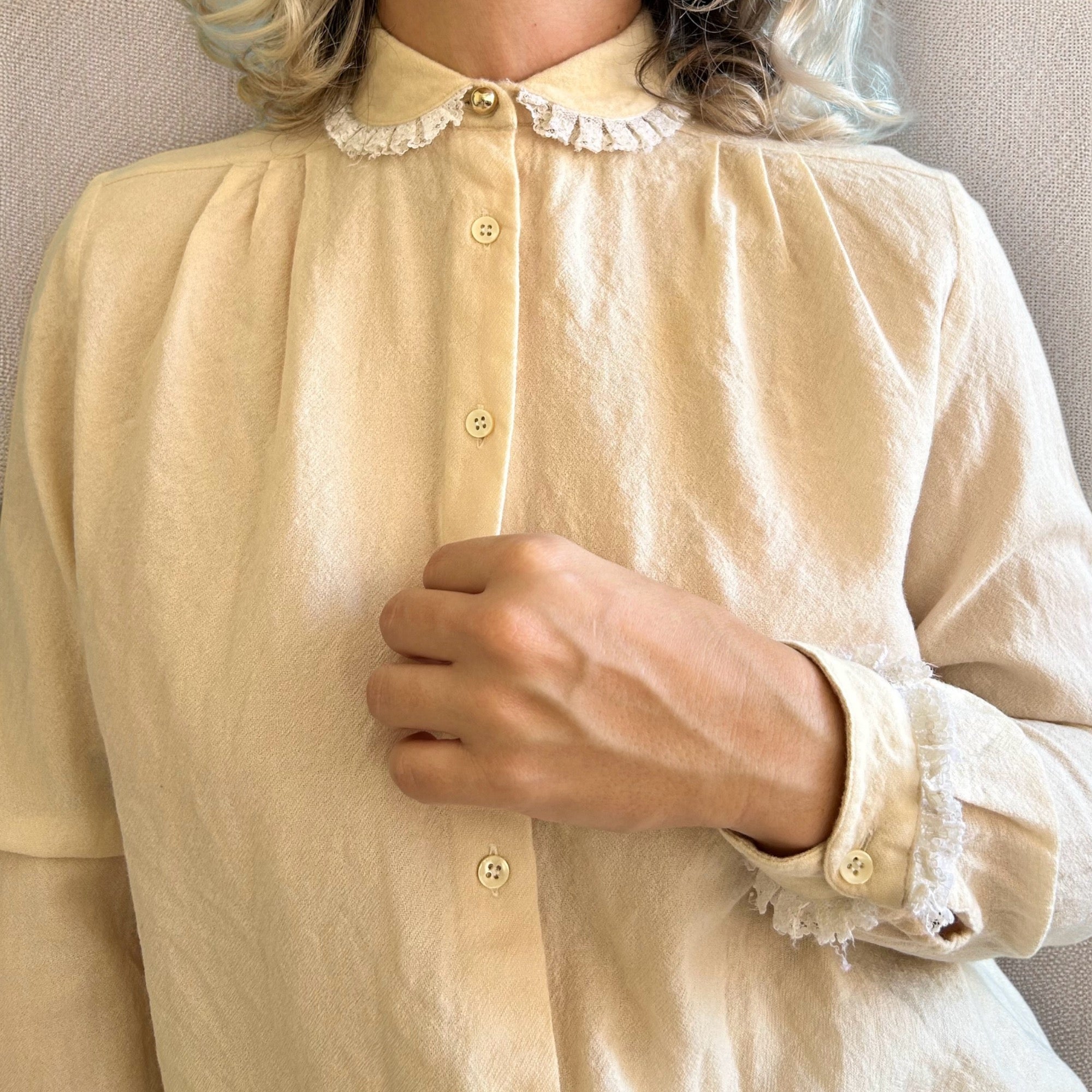 Long Sleeve Shirts & Blouses
