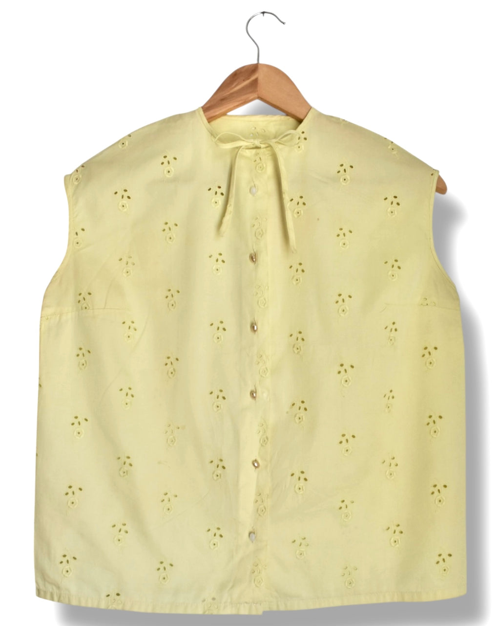Vintage Sleeveless Button-Front Blouse – Yellow with Floral Eyelet Embroidery