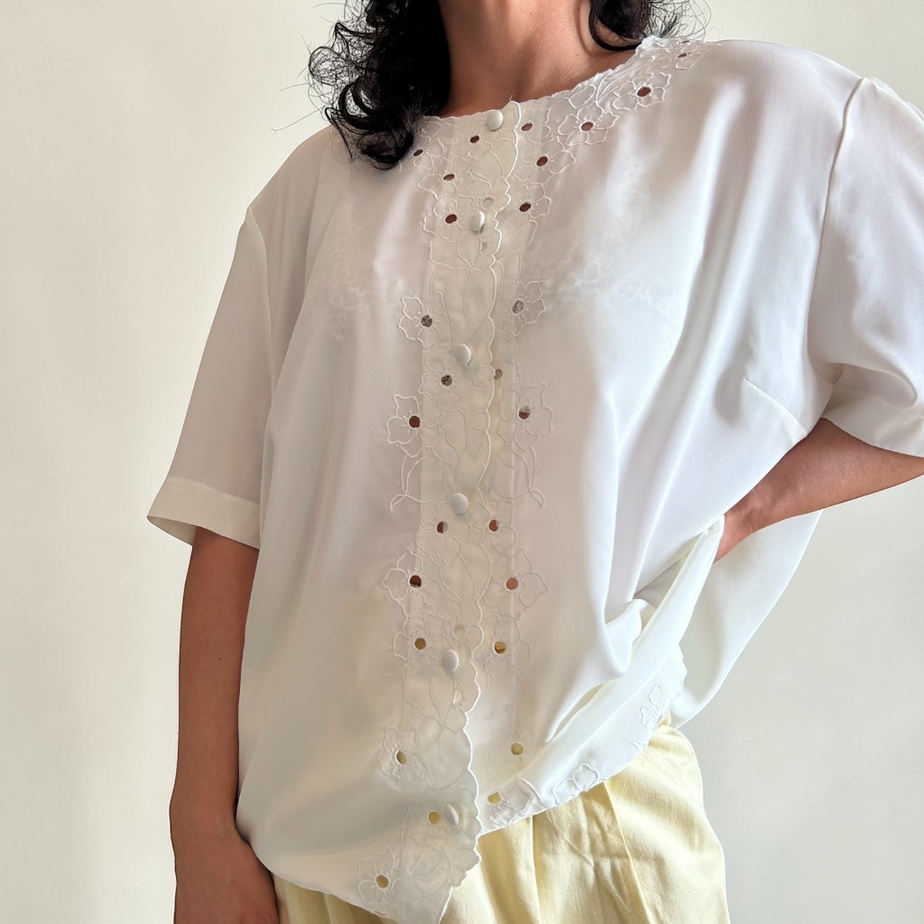 Vintage Romantic Off-White Blouse • Floral Broderie Anglaise