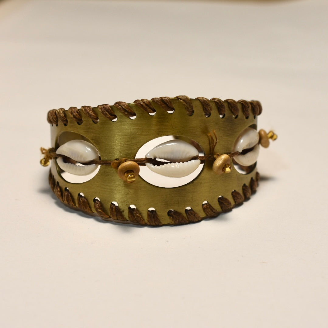 Vintage Goldtone and Shell Bracelet