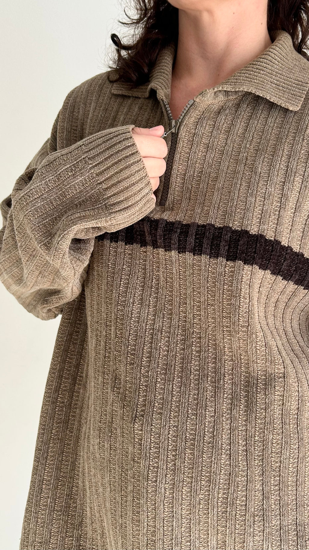 Vintage Brown Ribbed Knit Sweater – Polo Collar & Chest Zipper