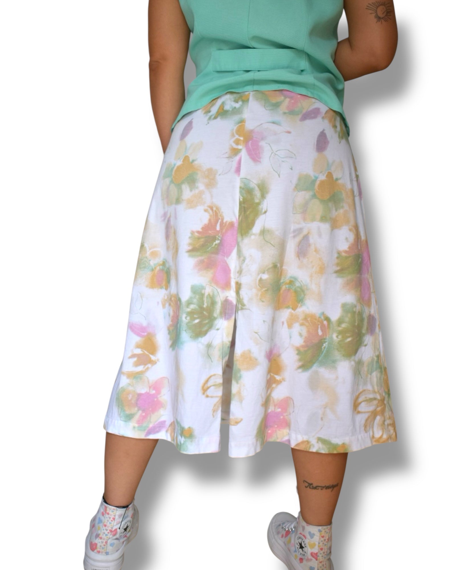 Vintage Colours of the World Midi Skirt – White with Watercolor Floral Print