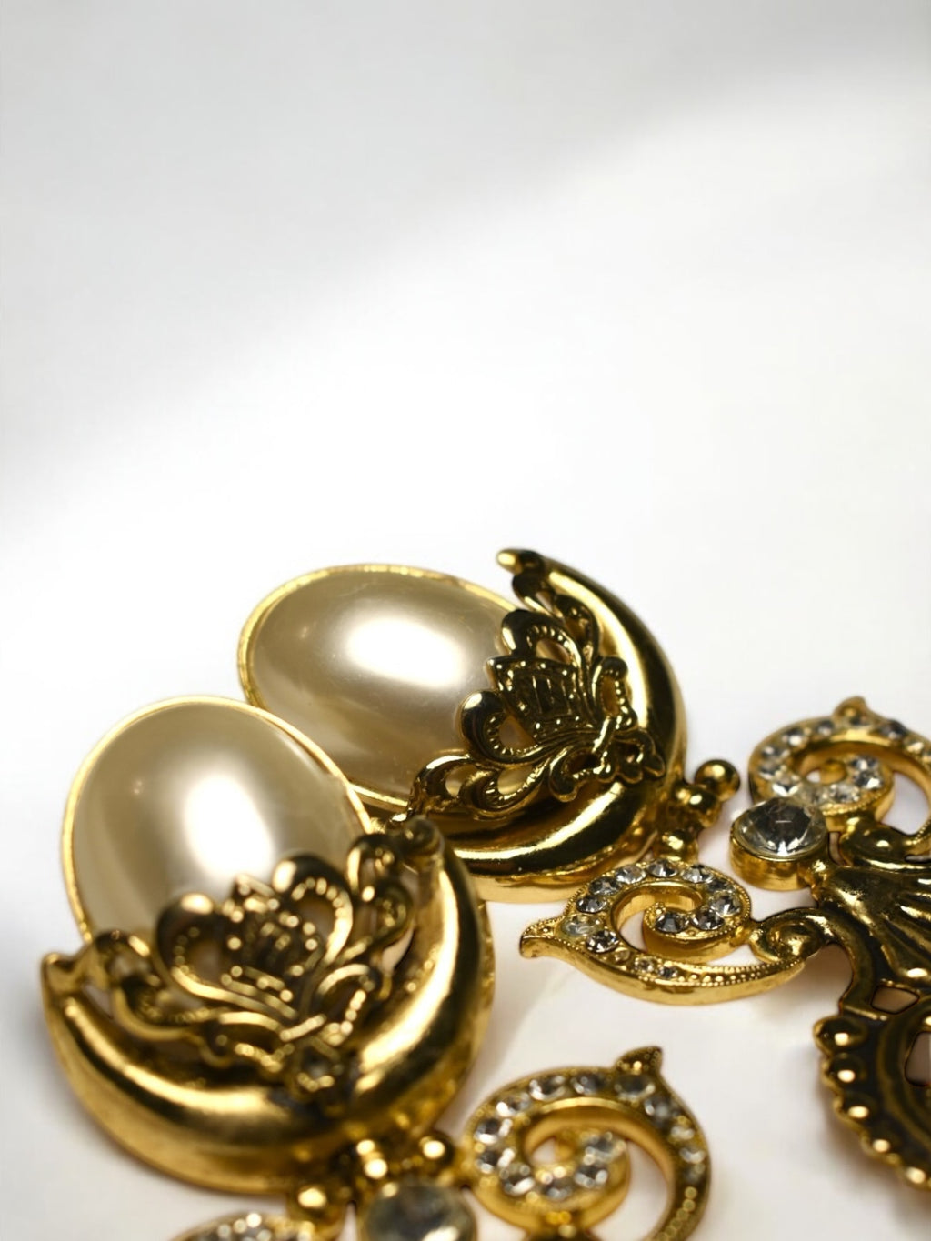 Vintage Goldtone Clip Earrings