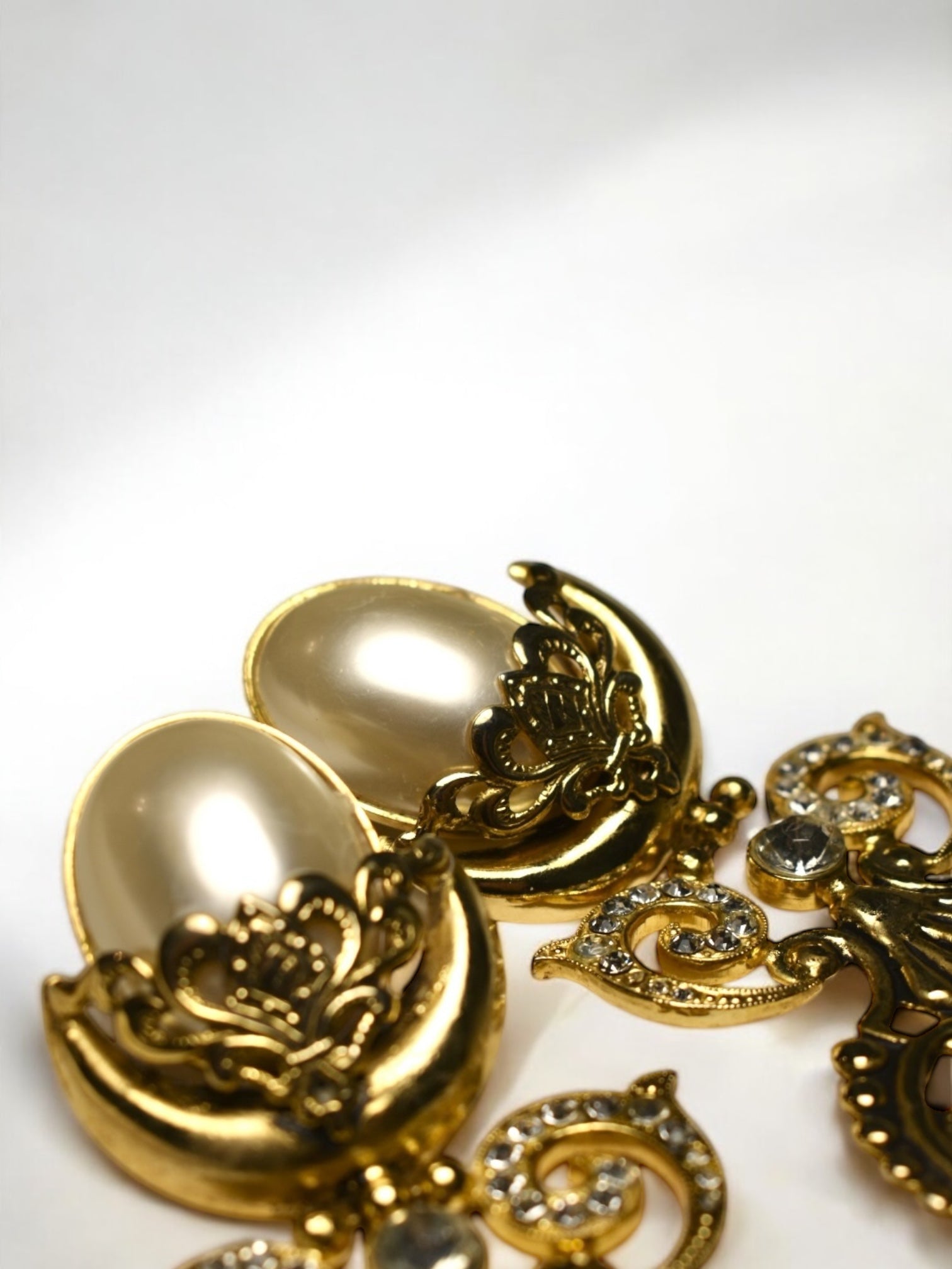 Vintage Goldtone Clip Earrings
