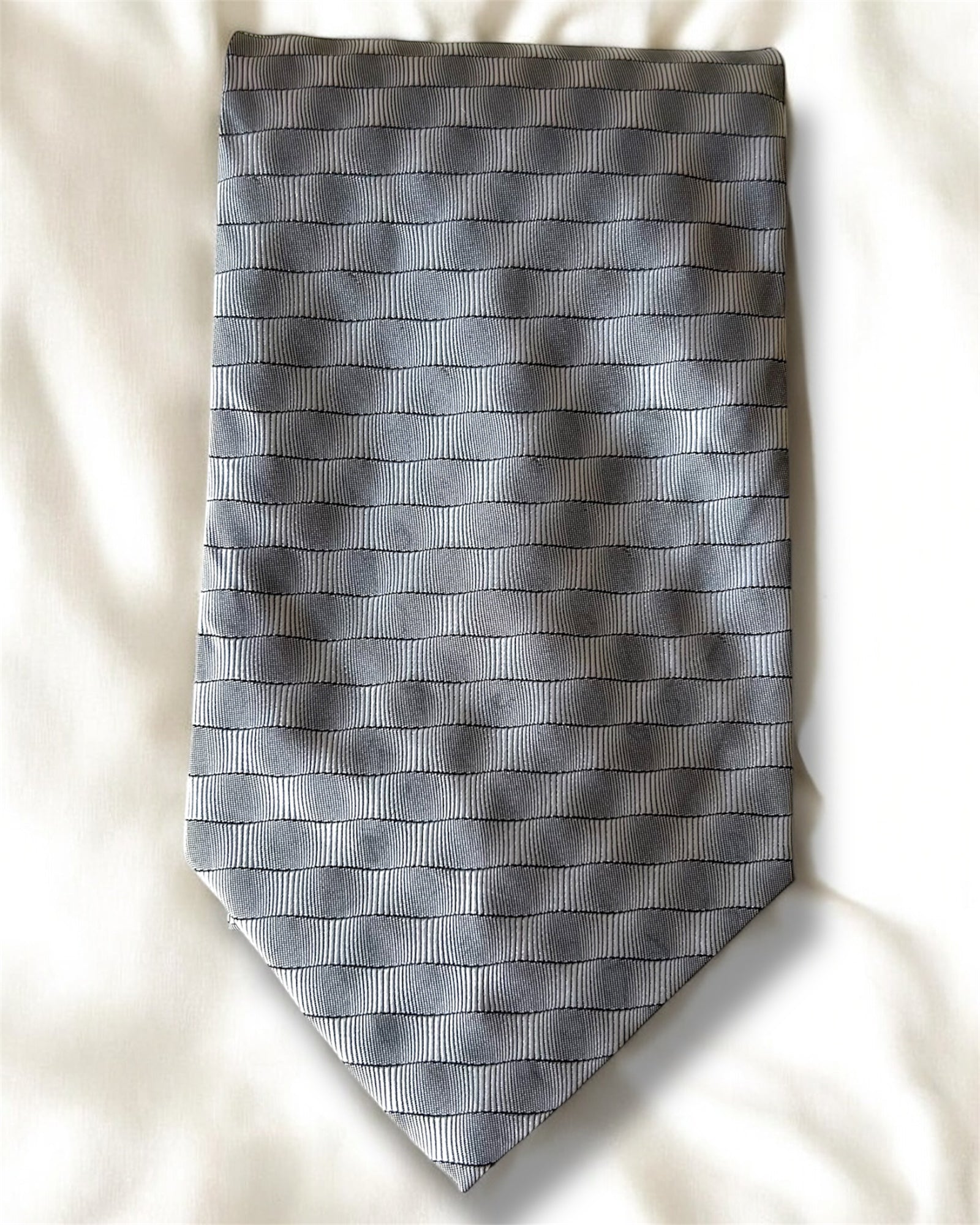 1990’s Vintage Giorgio Armani Cravatte Silk Tie – Italian Metallic Grey