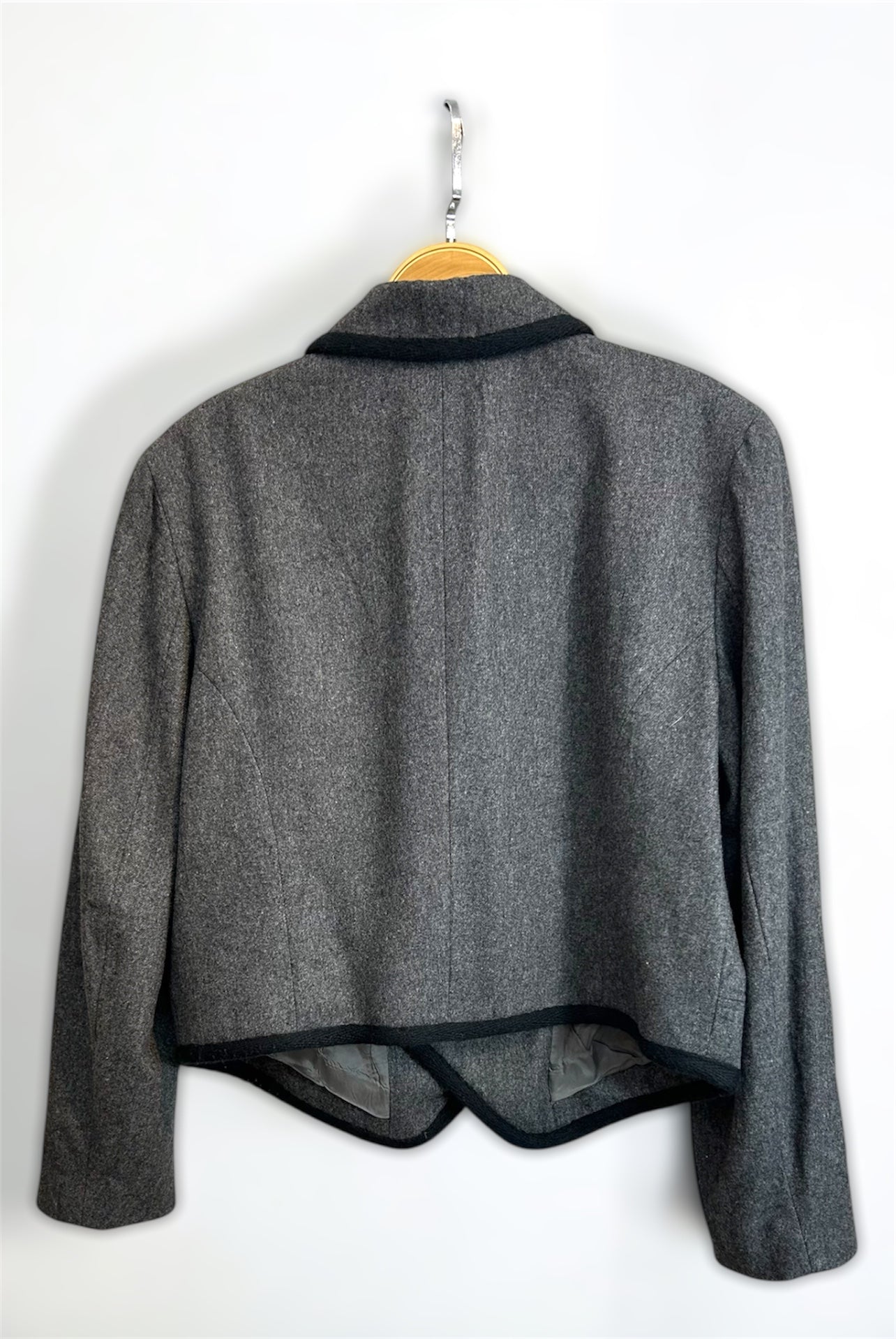 Vintage Wool Blazer – Structured Classic