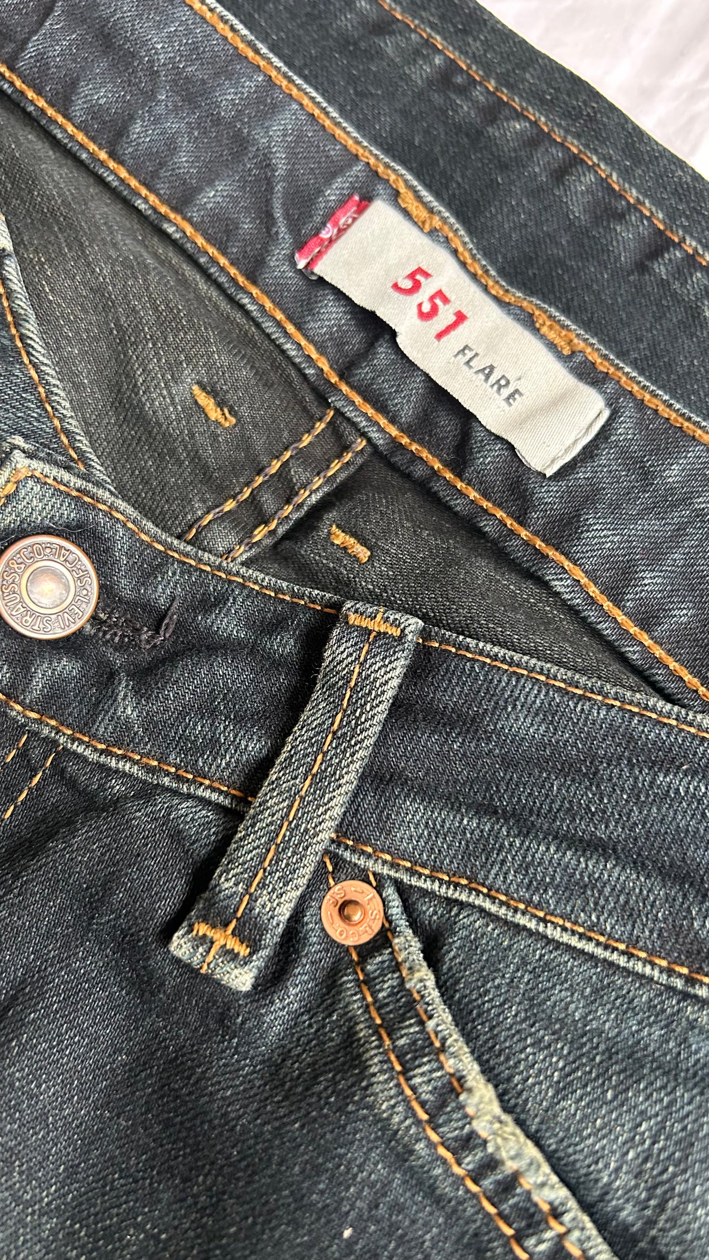 Levi’s Flare 551 W32 L32