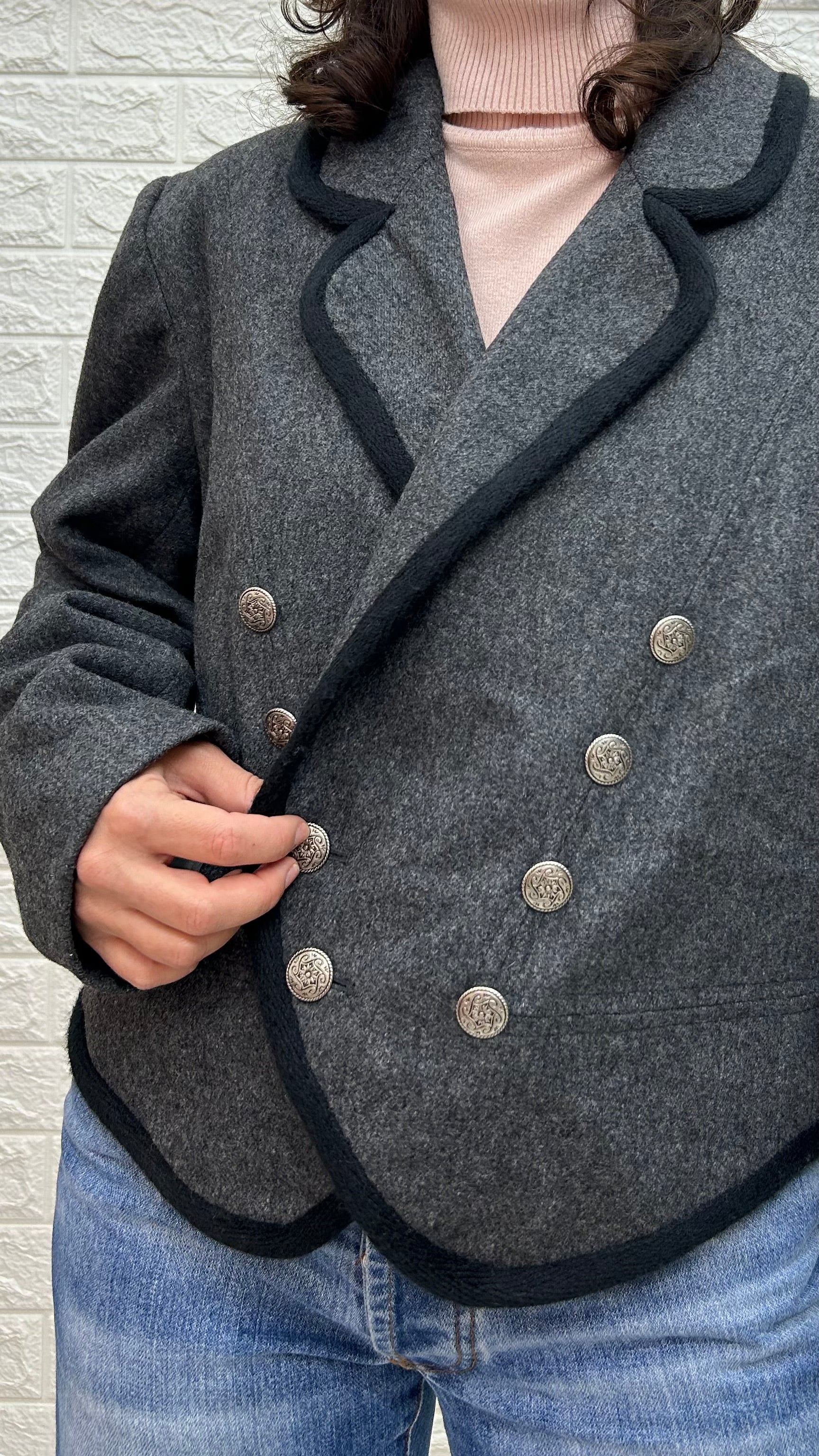 Vintage Wool Blazer – Structured Classic