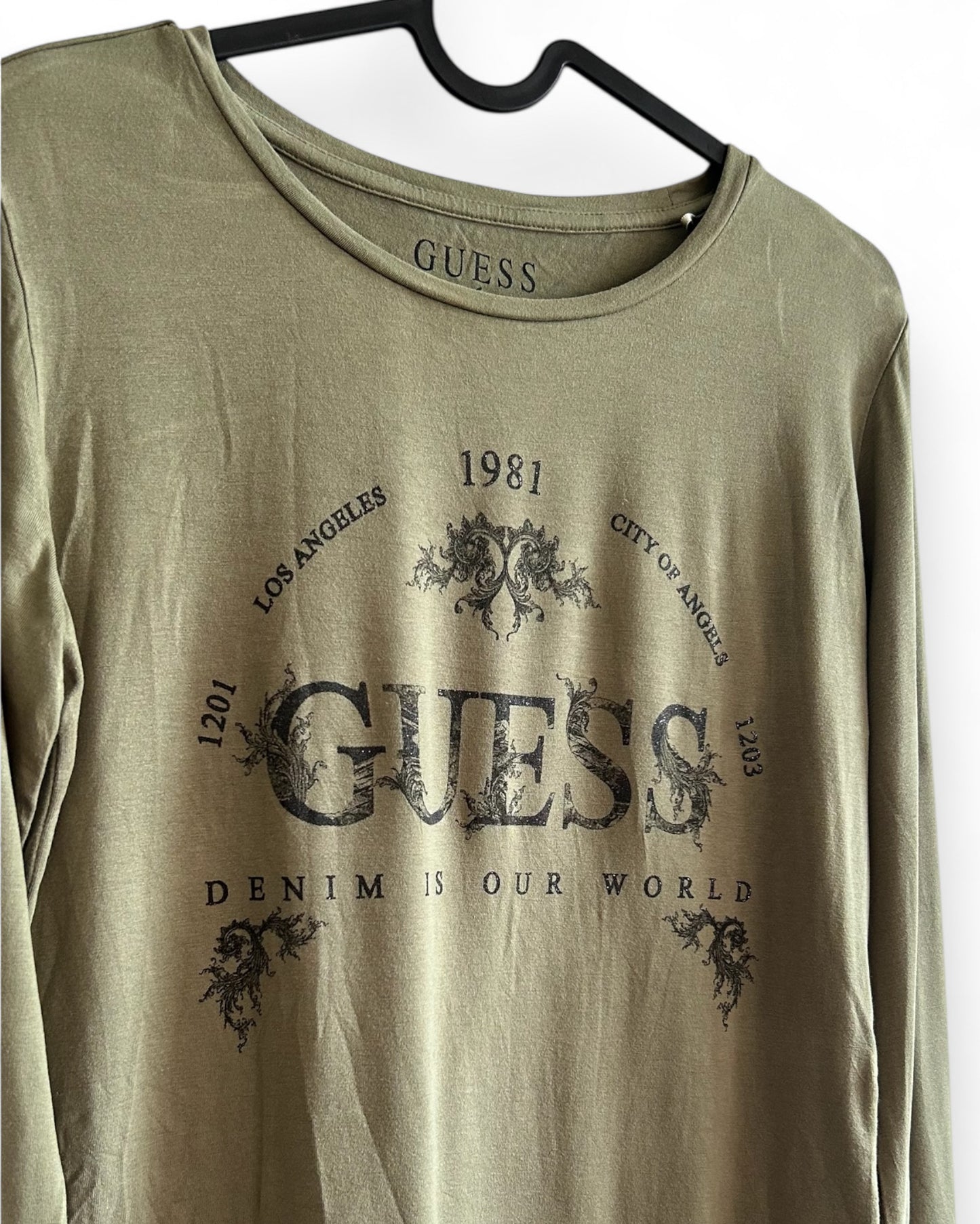 GUESS Long Sleeve Top