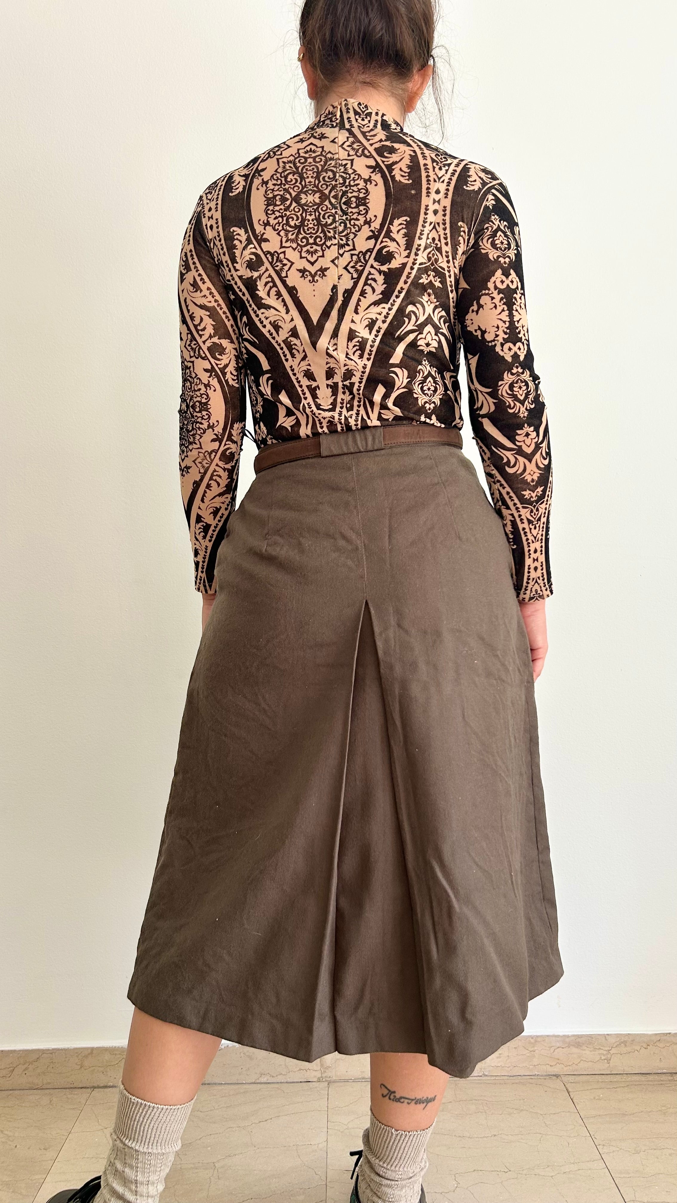 Vintage Wool Midi Skirt – Dark Brown Pleated with Belt (S–M)