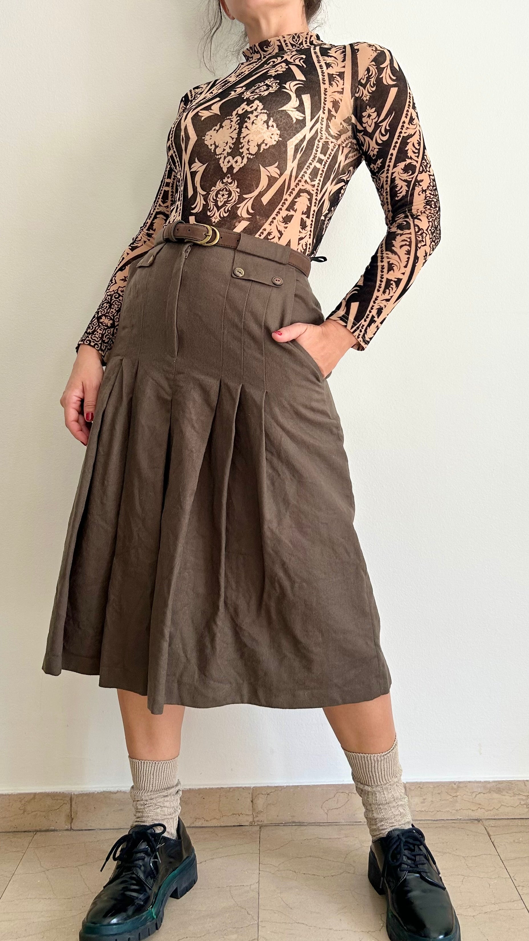 Vintage Wool Midi Skirt – Dark Brown Pleated with Belt (S–M)