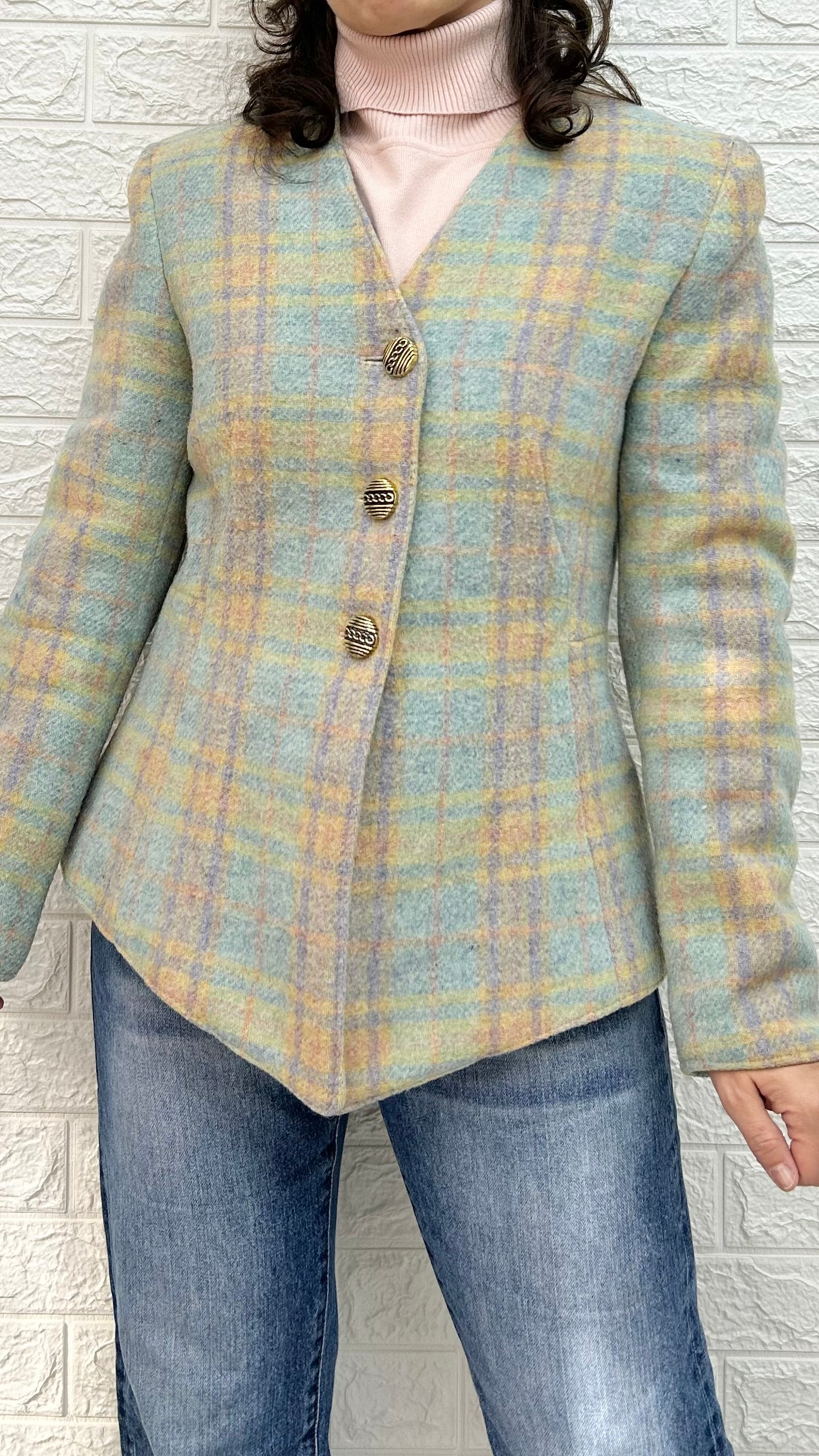 Vintage Plaid Blazer – Pastel Plaid Pattern