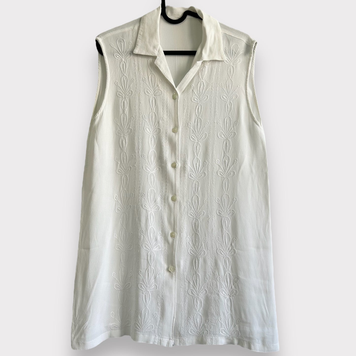 Vintage Embroidered Sleeveless Shirt