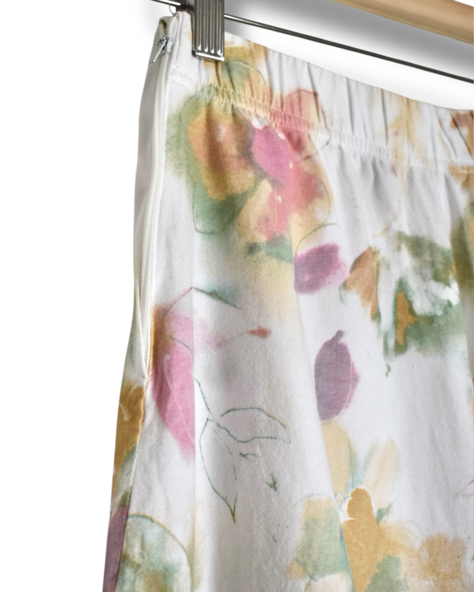 Vintage Colours of the World Midi Skirt – White with Watercolor Floral Print
