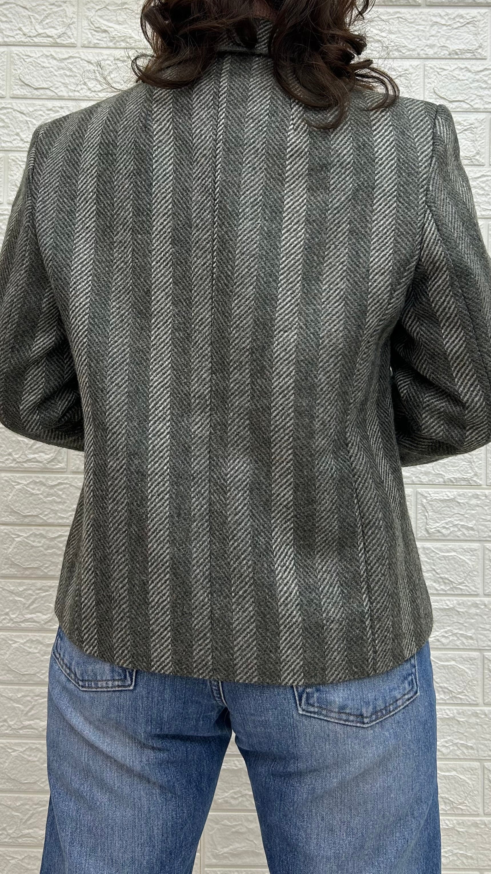 Vintage Wool Herringbone Blazer – Timeless Tailoring