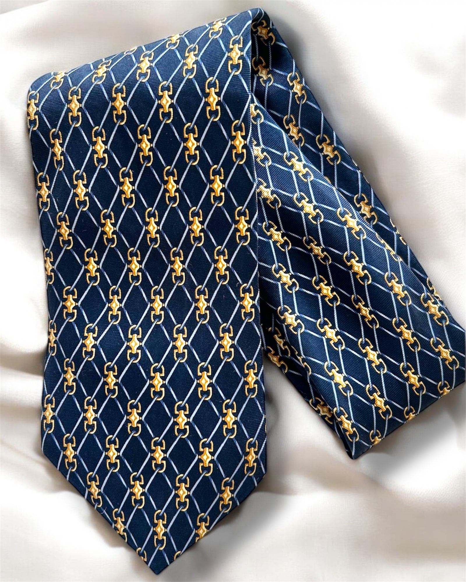 Vintage 1980s Beaufort for Tie Rack Silk Tie – Made in Italy – Navy Blue with Gold Chain Pattern