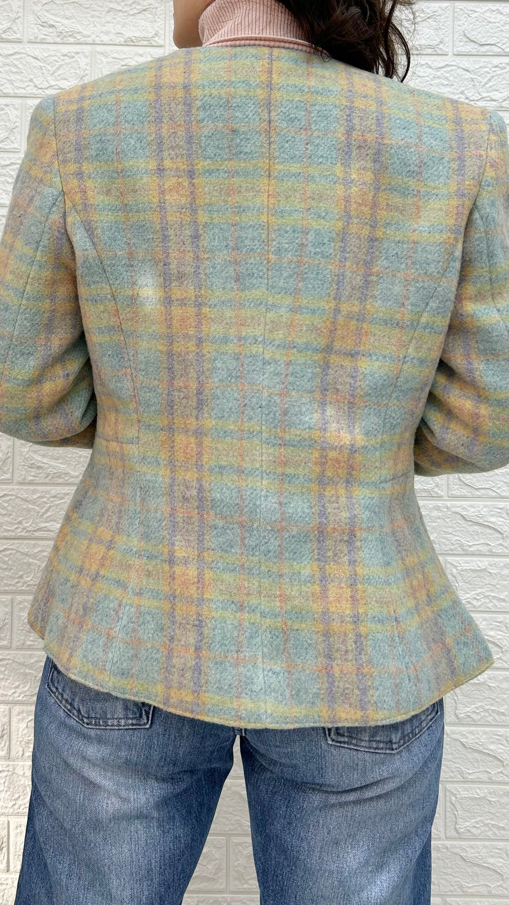Vintage Plaid Blazer – Pastel Plaid Pattern