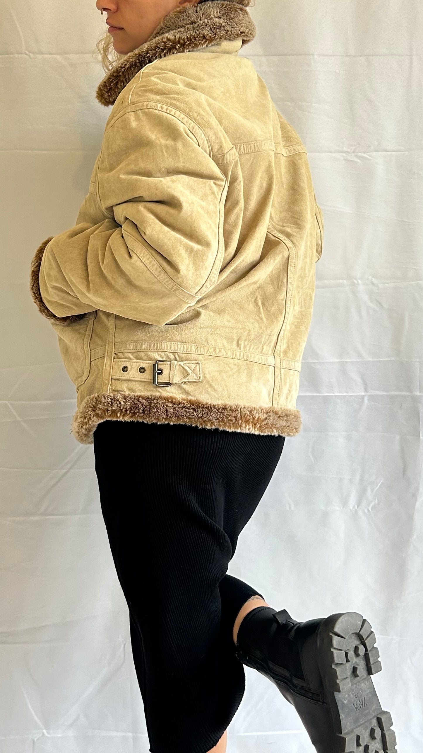 Vintage Jacket 100% Leather & Faux Fur