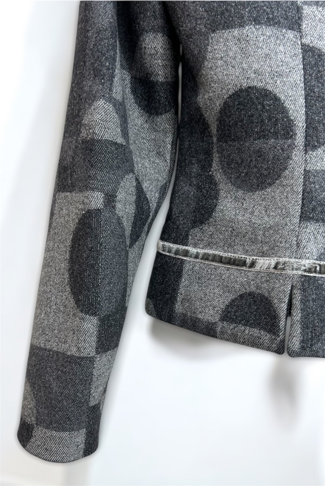 2000s Patterned Blazer – Graphic Minimalism