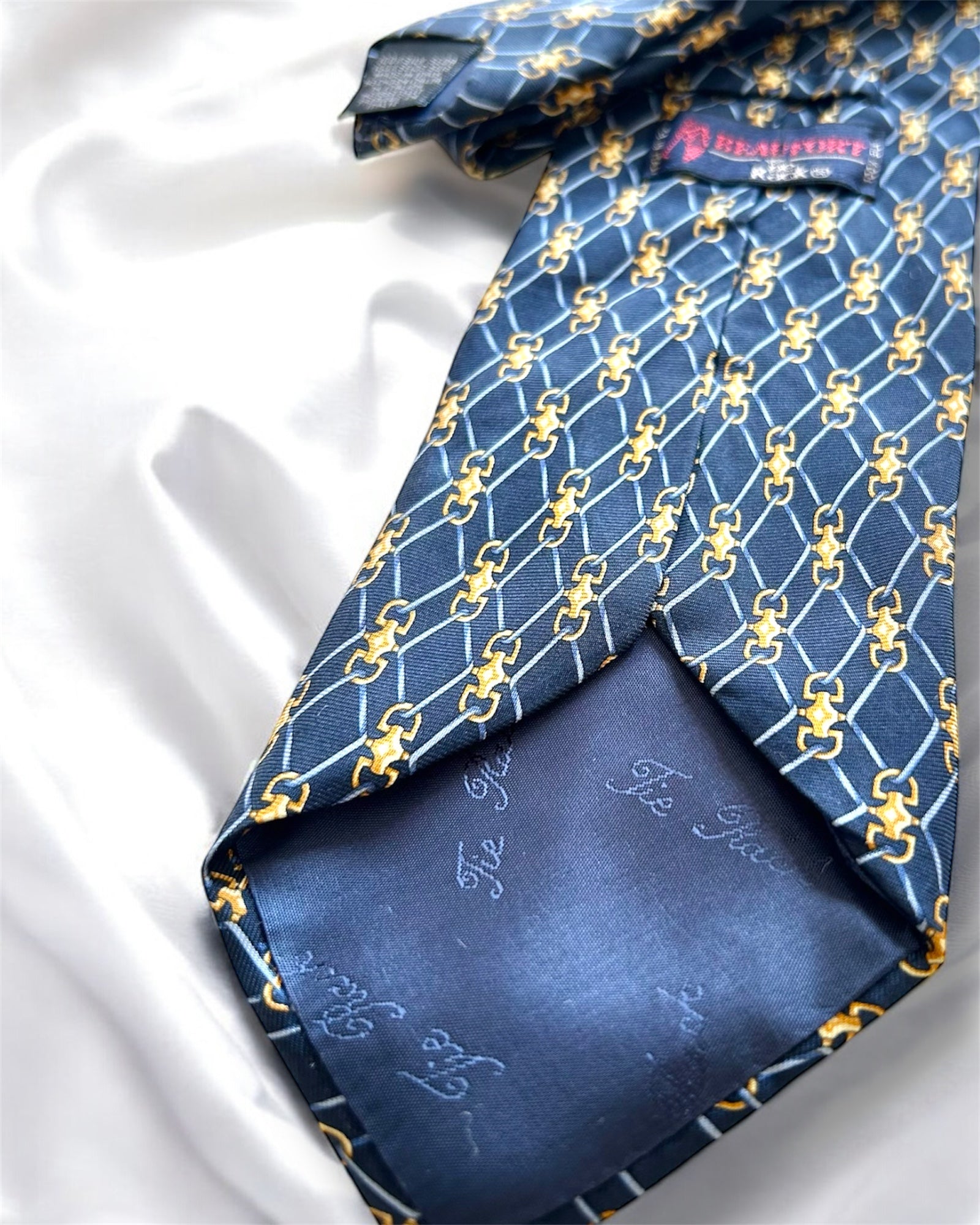 Vintage 1980s Beaufort for Tie Rack Silk Tie – Made in Italy – Navy Blue with Gold Chain Pattern