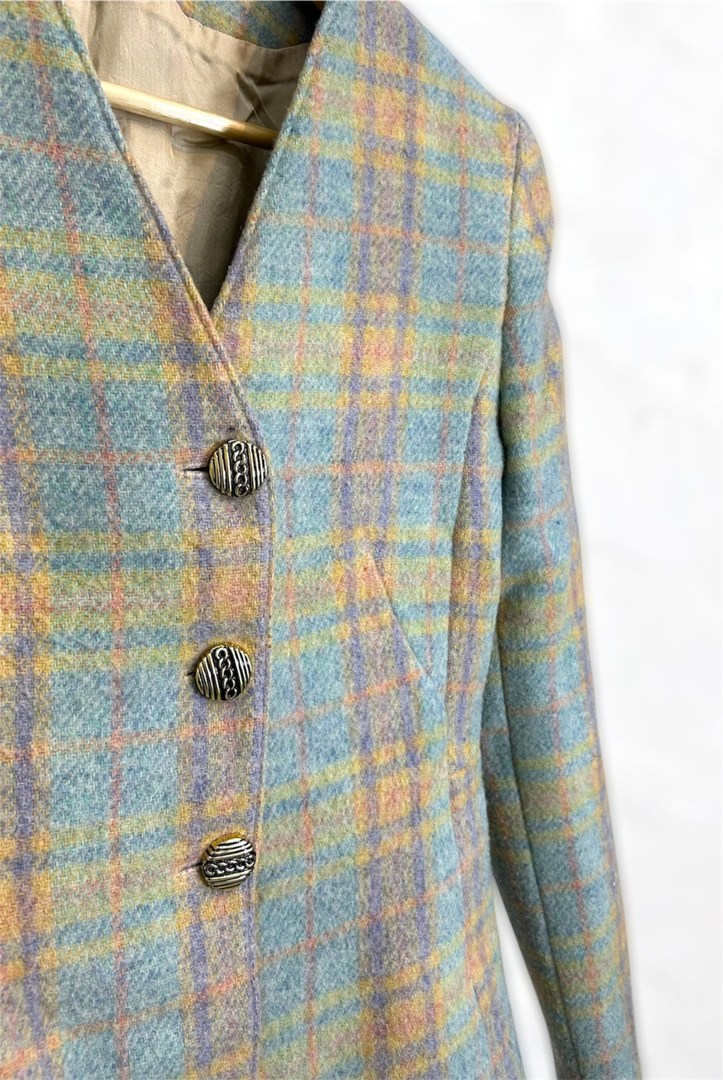 Vintage Plaid Blazer – Pastel Plaid Pattern