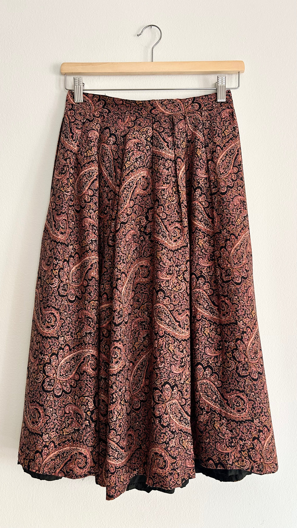 1970s Vintage Quilted Vest & Pleated Skirt Set – 100% Viscose, High Waist Boho Two-Piece