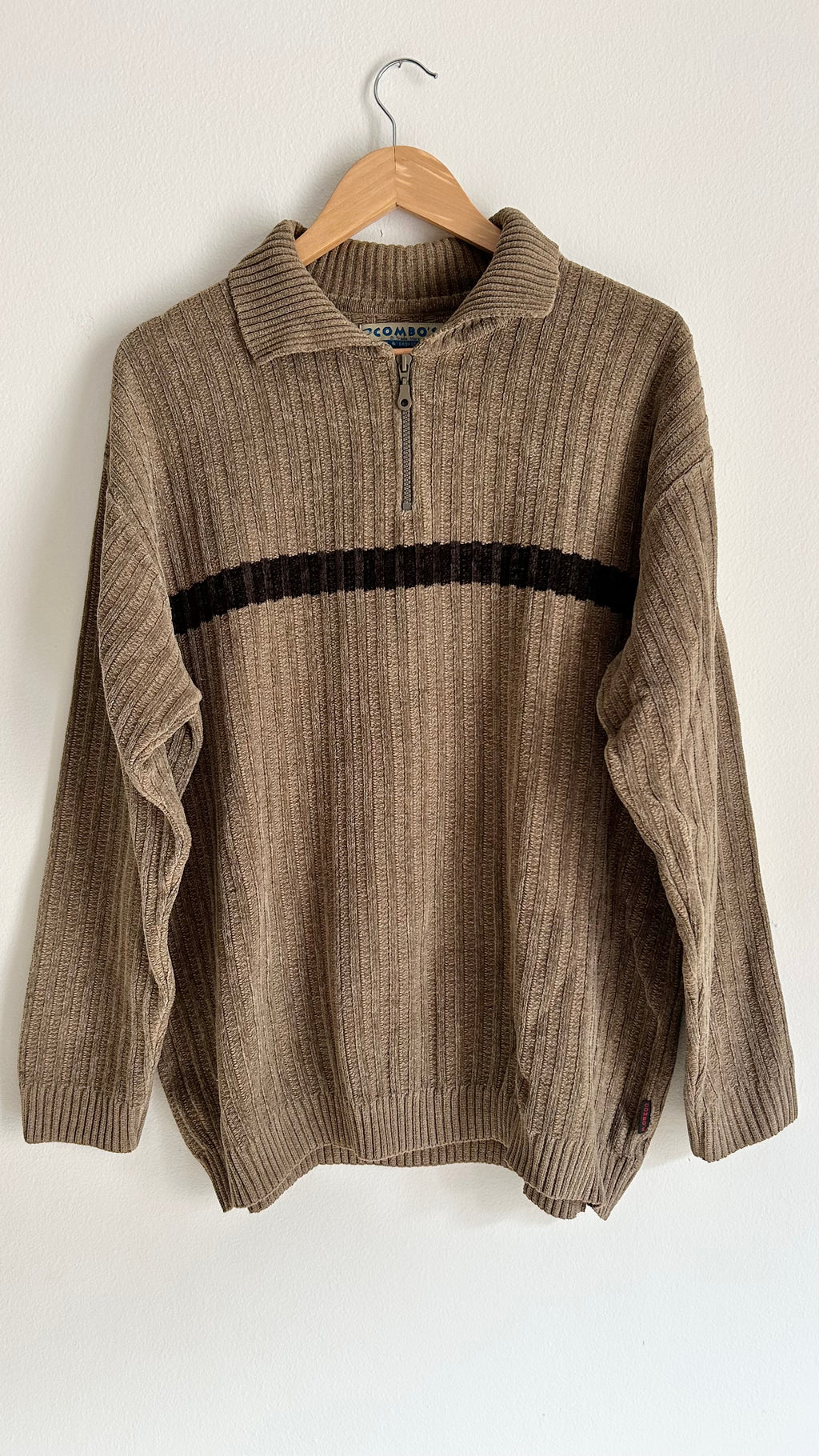 Vintage Brown Ribbed Knit Sweater – Polo Collar & Chest Zipper