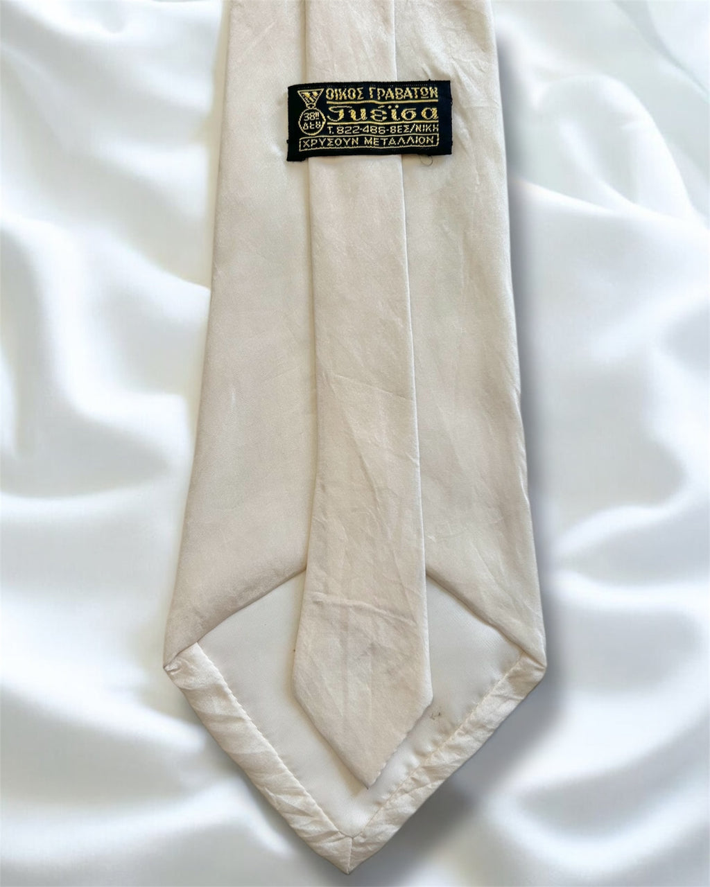 Hand painted Cream Silk Vintage Tie