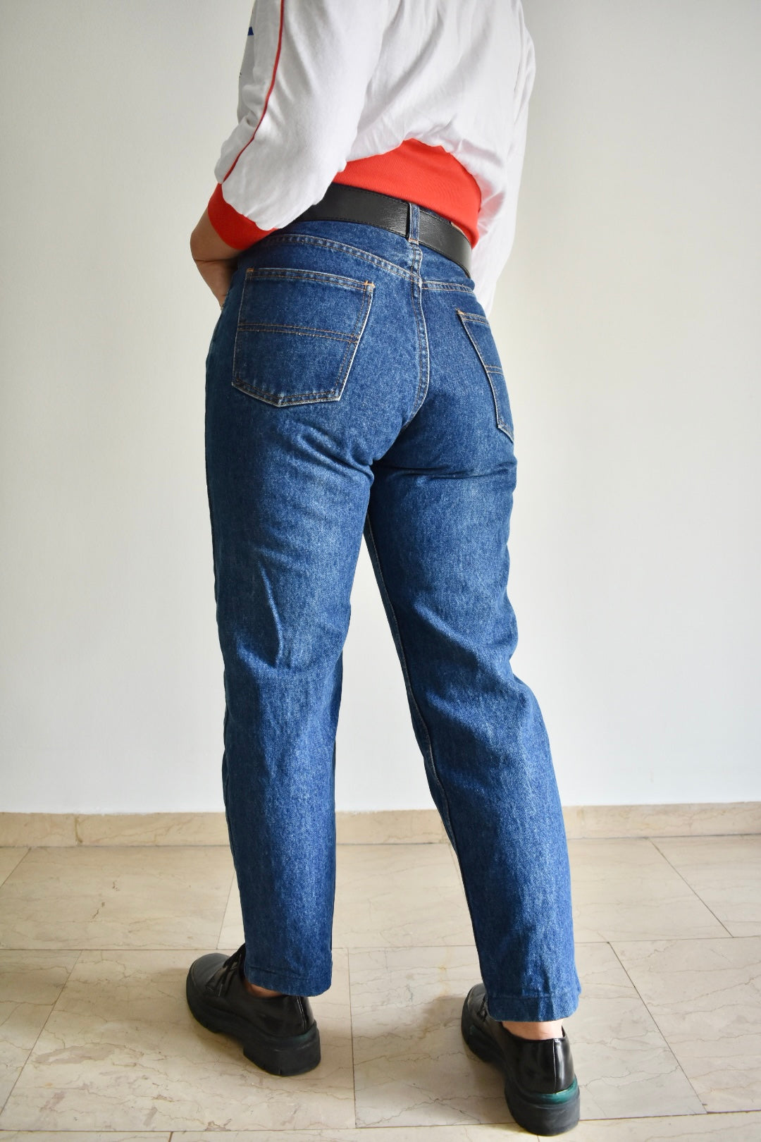 Vintage High-Waisted Jeans – 100% Cotton – Size 29