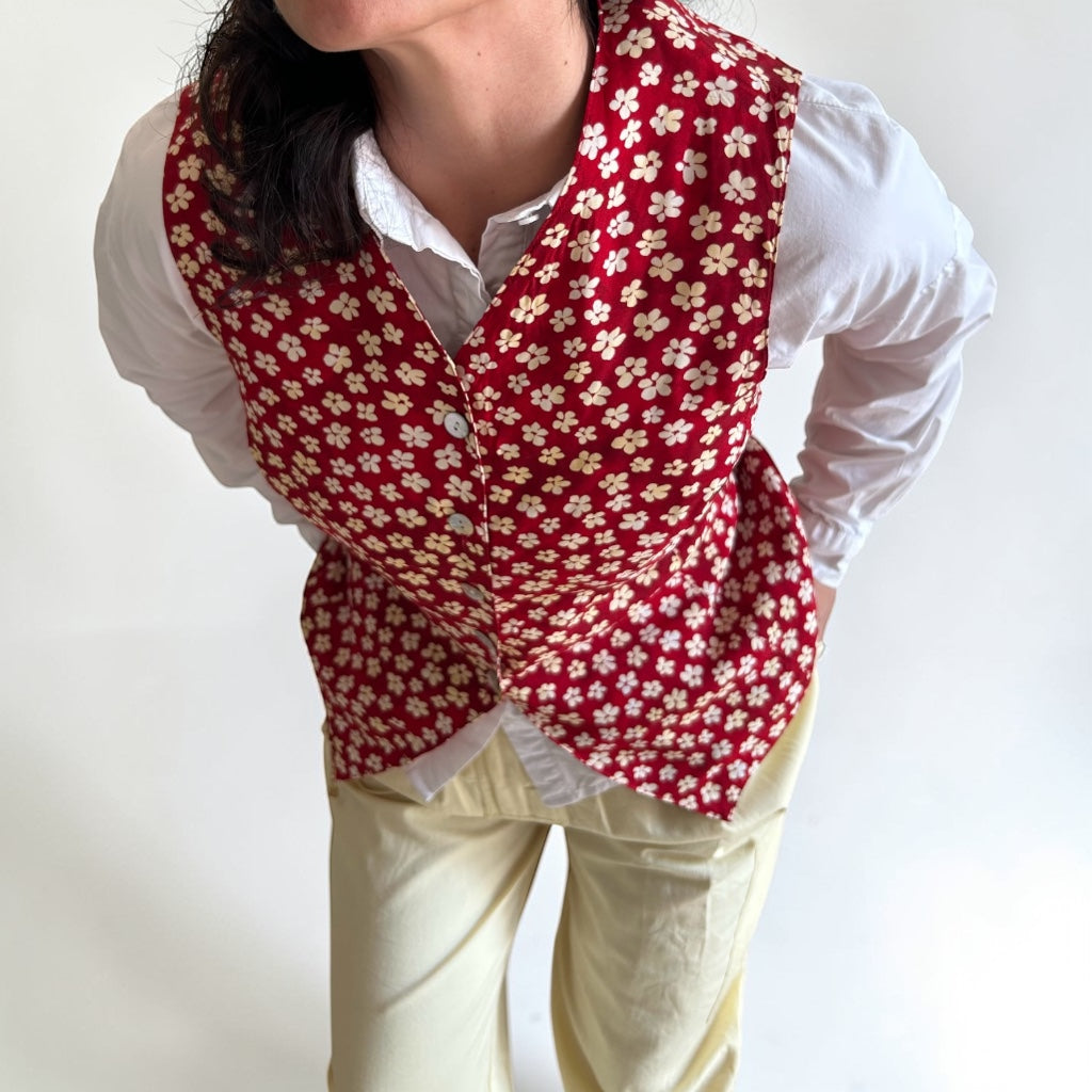 90s Ditsy Floral Print Vest • Red & Cream Button-Down Waistcoat