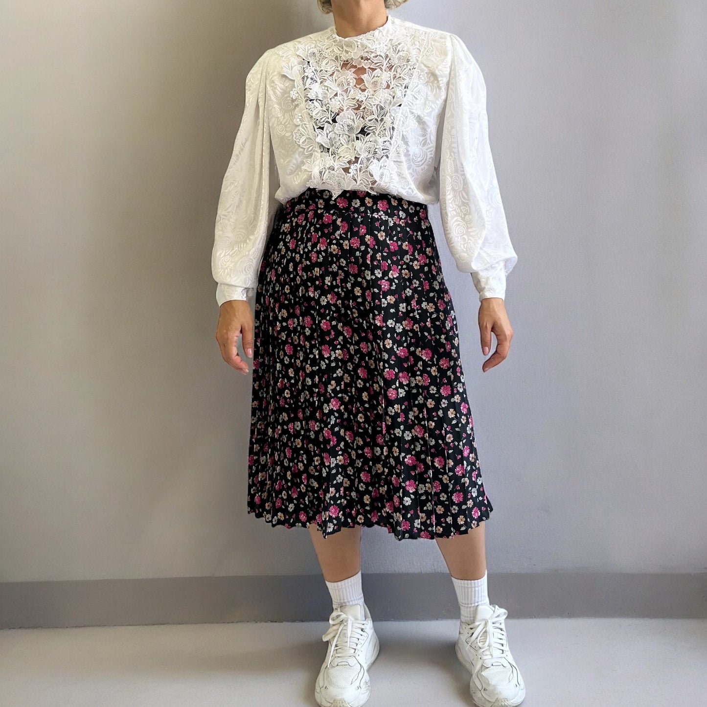 Vintage Floral Pleated Midi Skirt