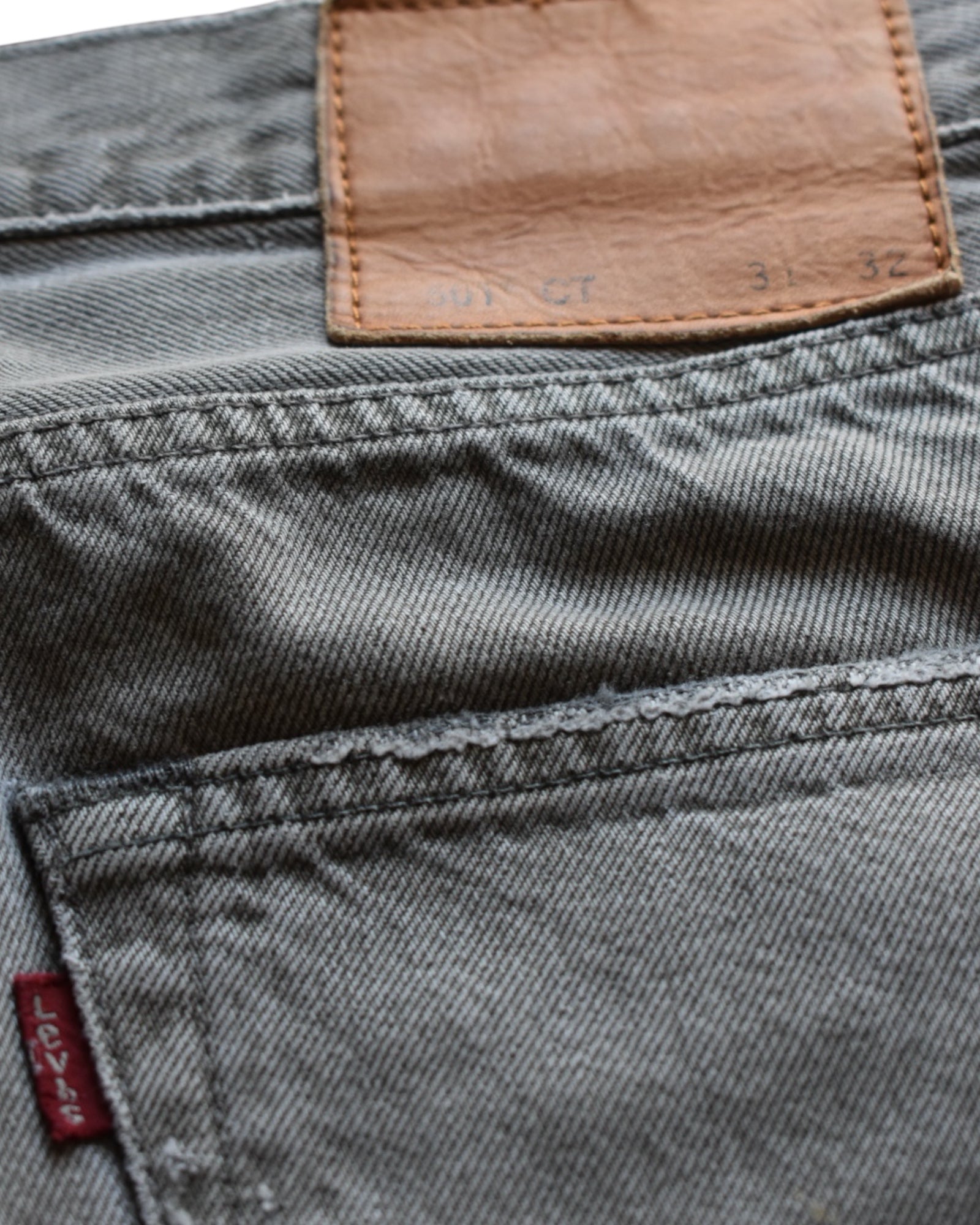 Levi’s 501 CT Knee-Length Shorts W31