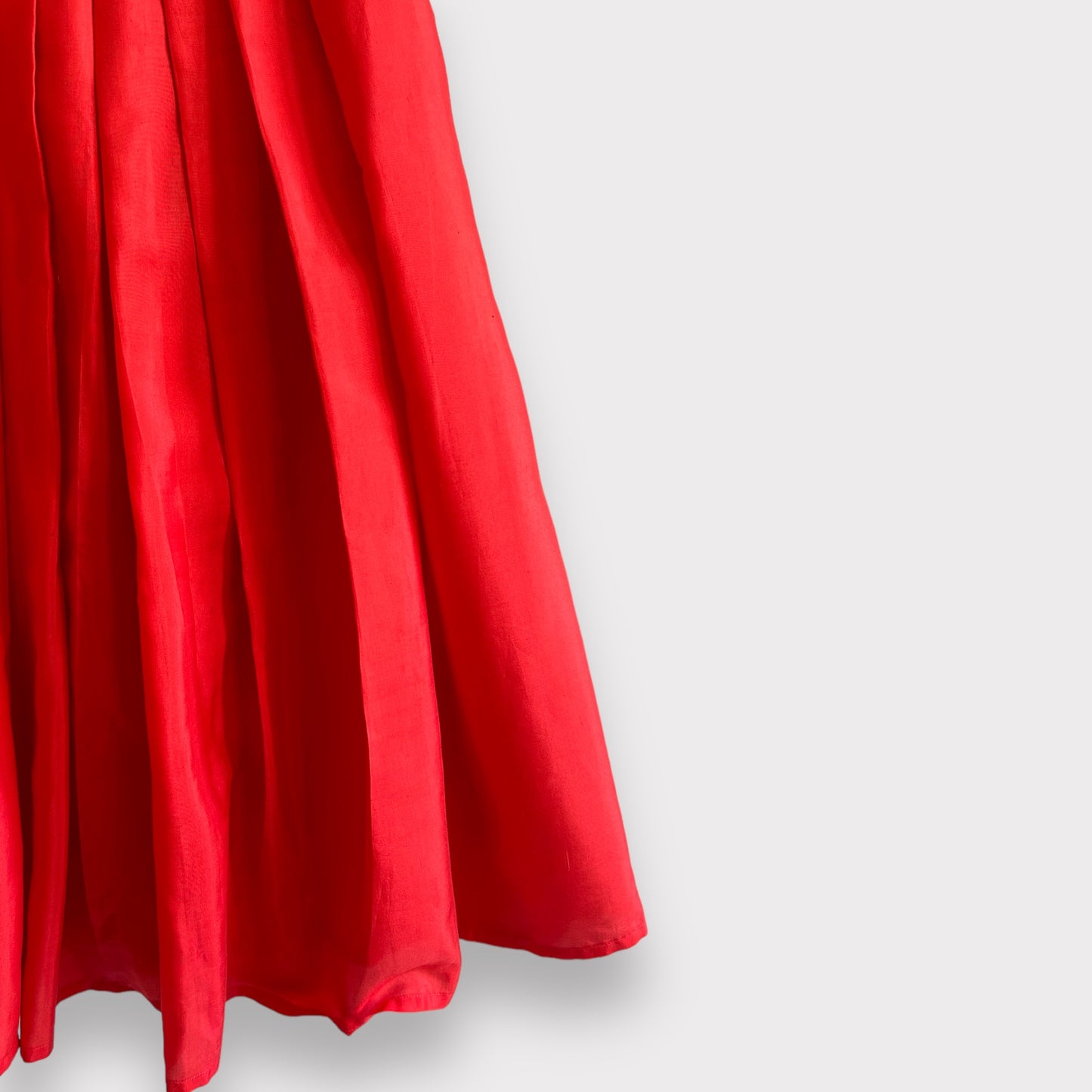 Vintage Pleated Flared Red Midi Skirt