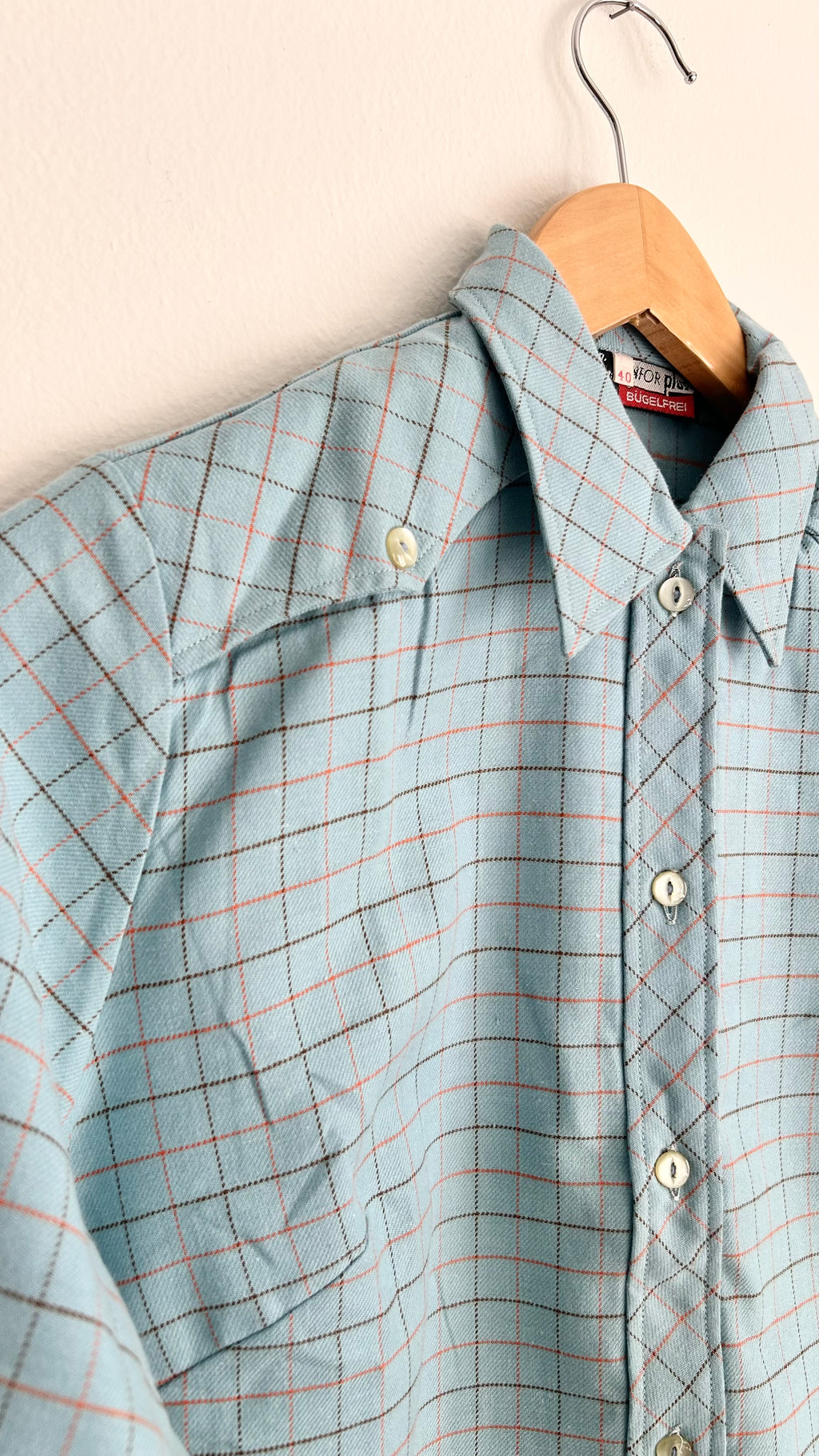 1970s Light Blue Flannel Button-Up Shirt – Long Sleeve