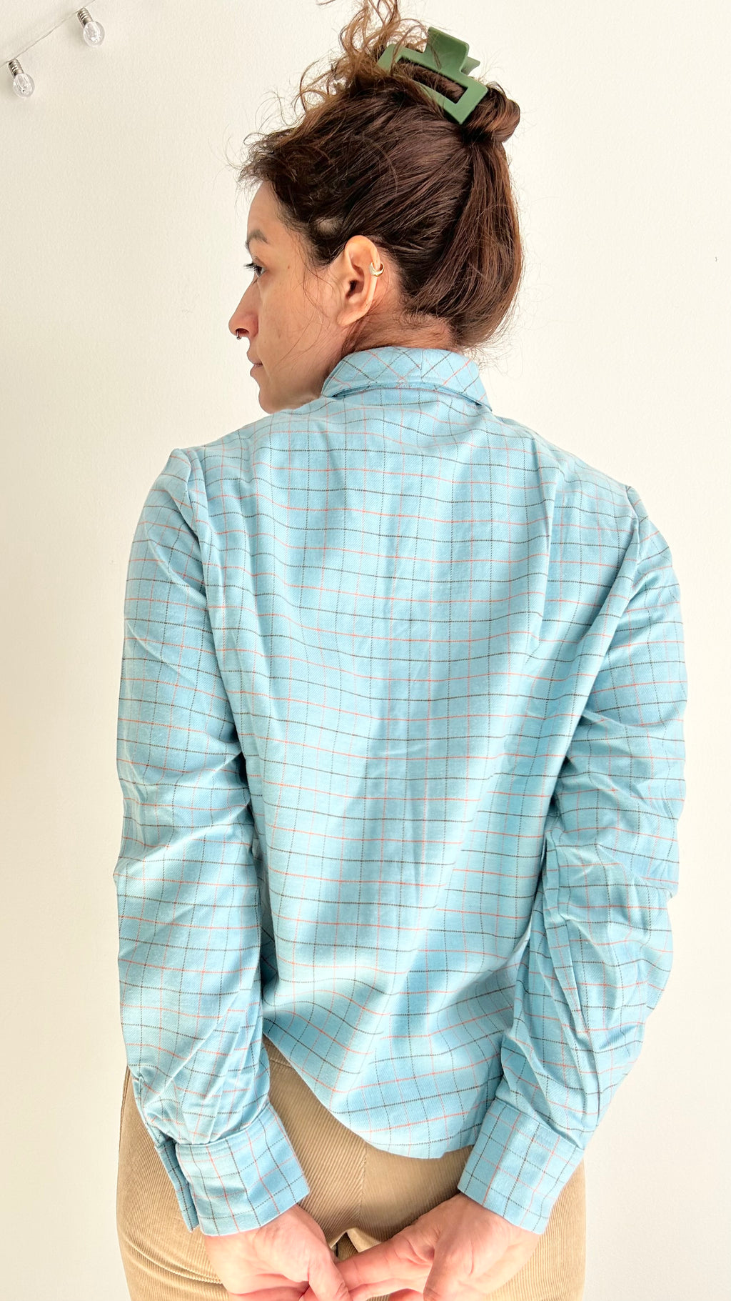 1970s Light Blue Flannel Button-Up Shirt – Long Sleeve