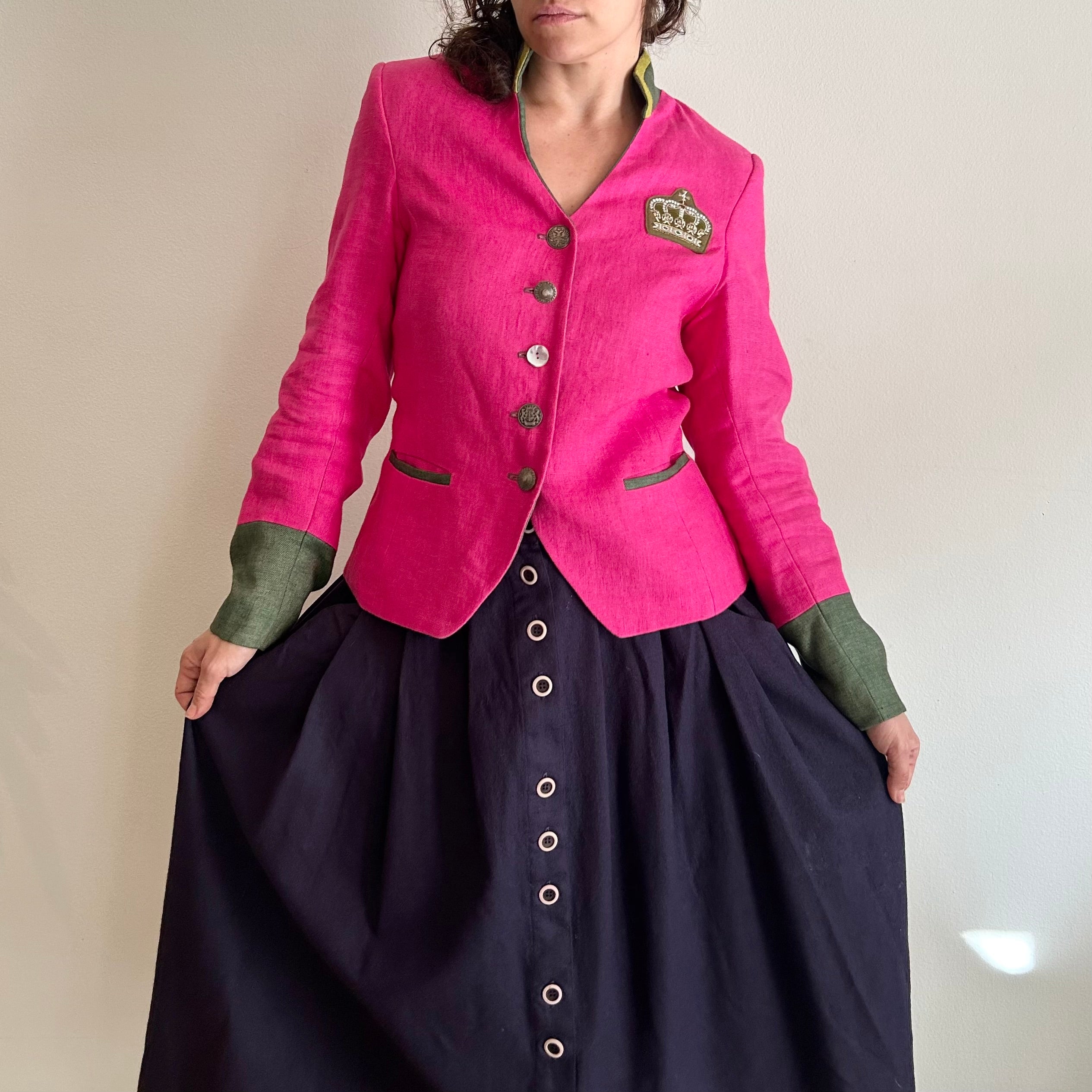 Heritage Trachten Statement Blazer – Fuchsia Linen & Olive Contrast