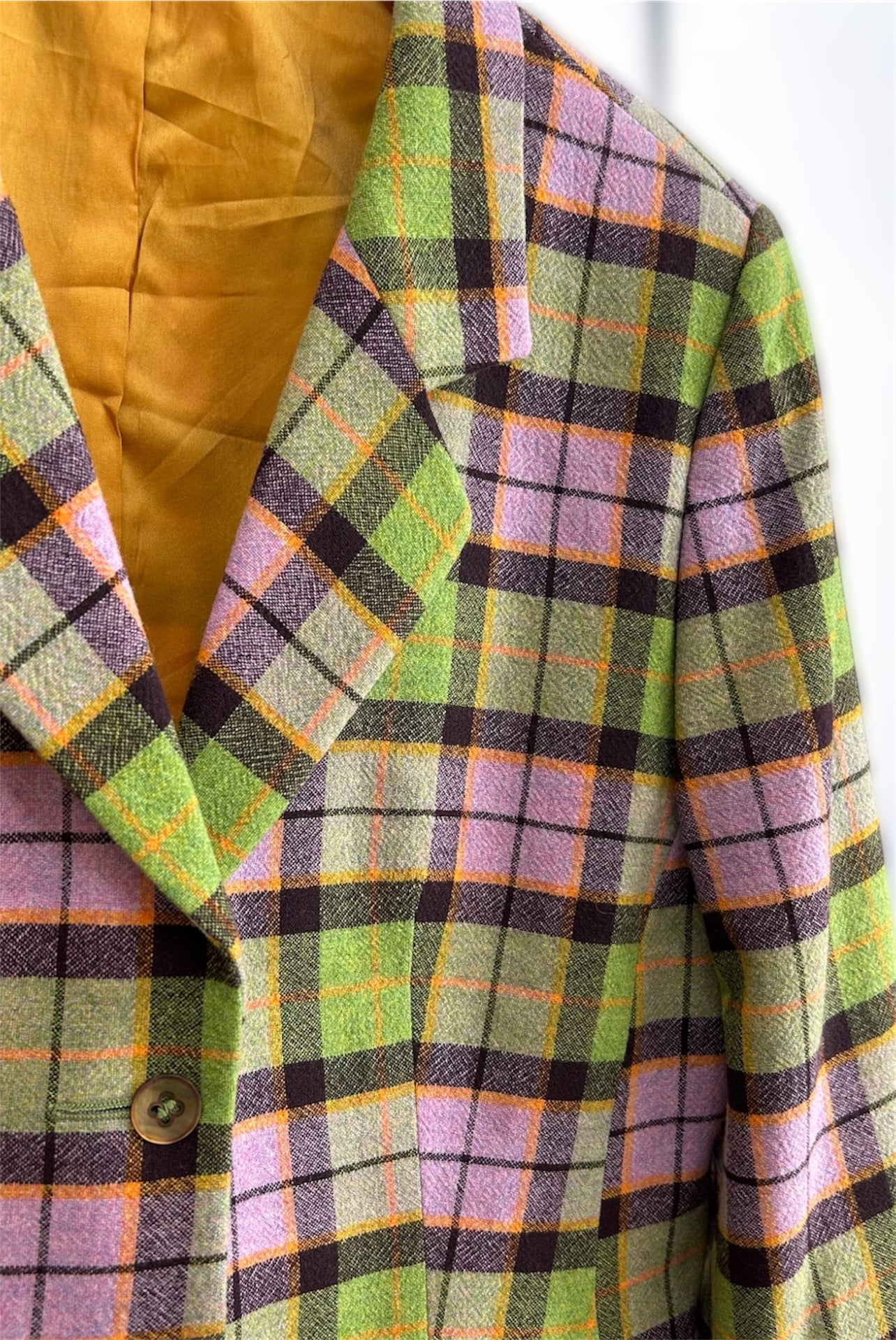 Vintage Plaid Blazer – Color Statement