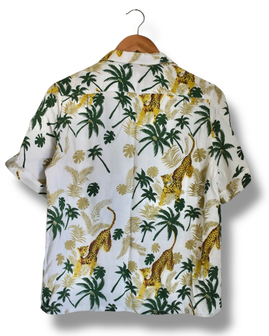 Vintage Cropped Button-Up Shirt with Tropical Leopard Print