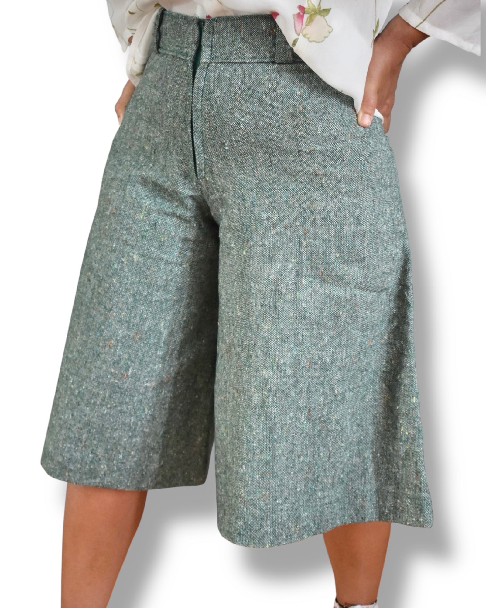 Vintage Women’s Green Wool Tweed Culotte Shorts