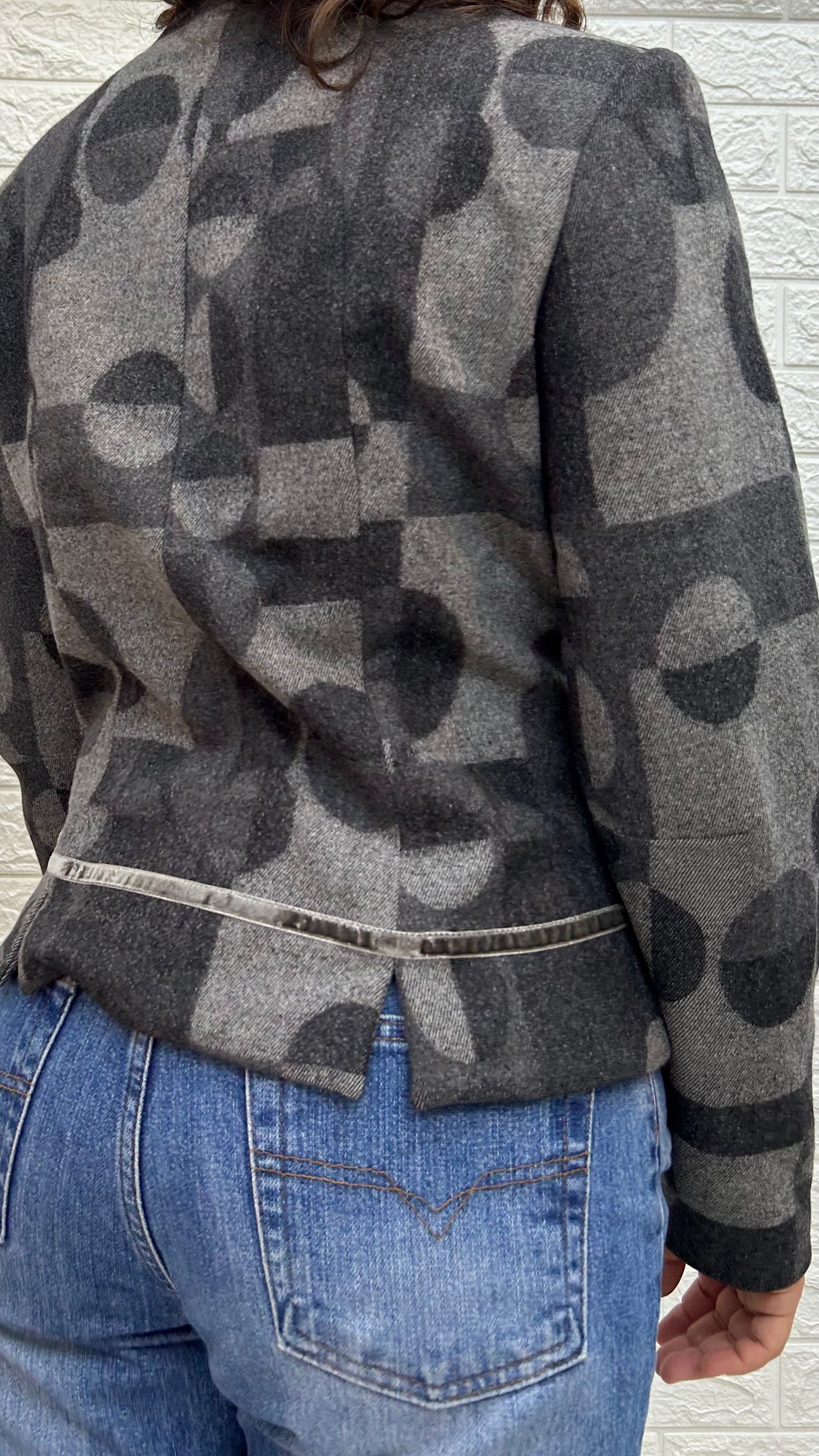 2000s Patterned Blazer – Graphic Minimalism