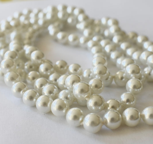 Vintage Pearl Necklace (White)