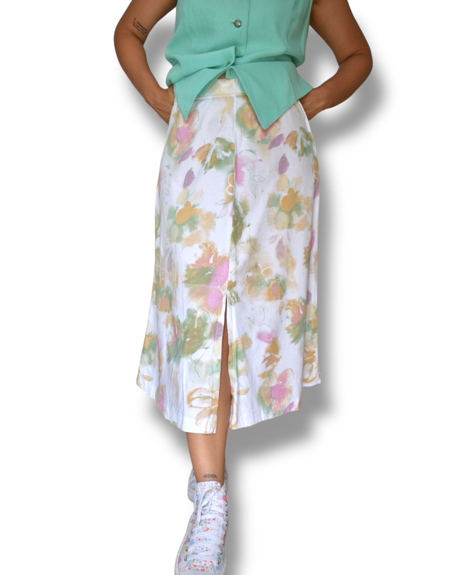 Vintage Colours of the World Midi Skirt – White with Watercolor Floral Print