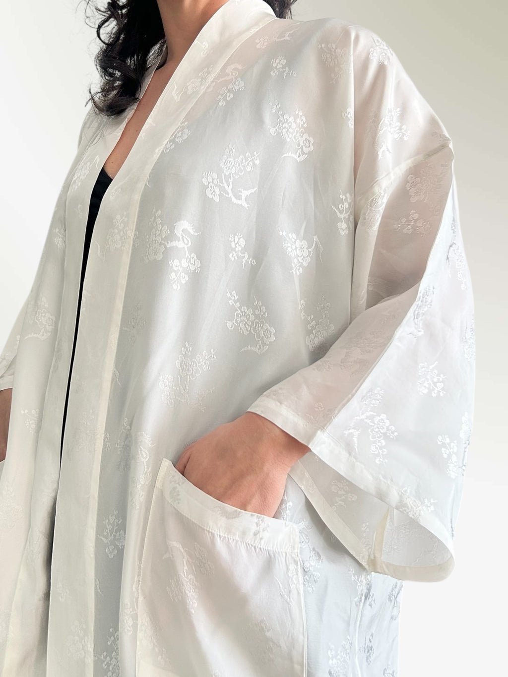 1980s Dragon Embroidered Rayon Kimono Robe