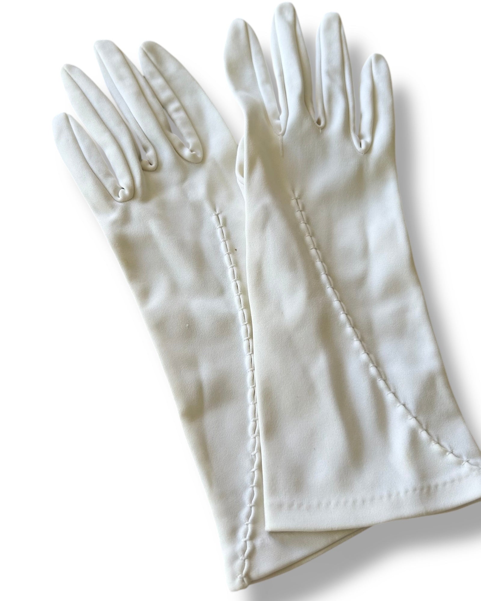 Vintage Off-White "Scalloped Stitch" Formal Gloves