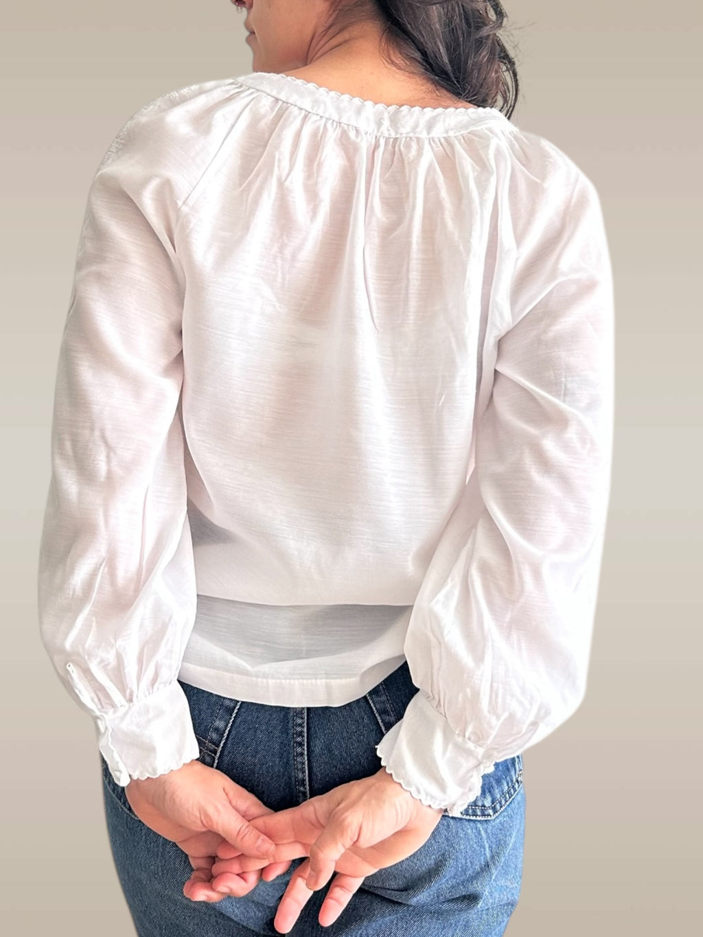 70s White Boho Peasant Blouse • Embroidered Sleeves