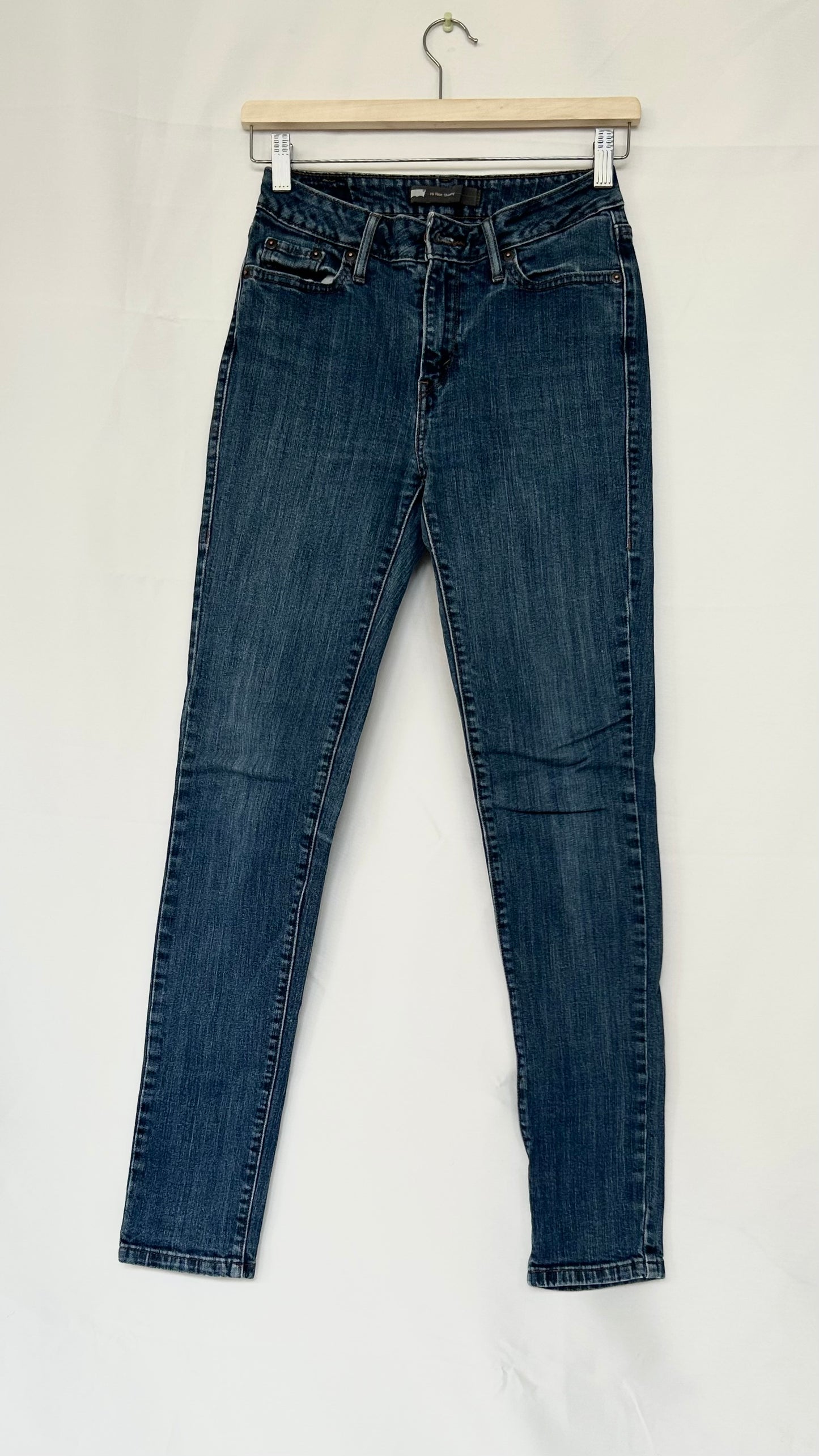 Levi’s Stretch Hi Rise Skinny W26 L32