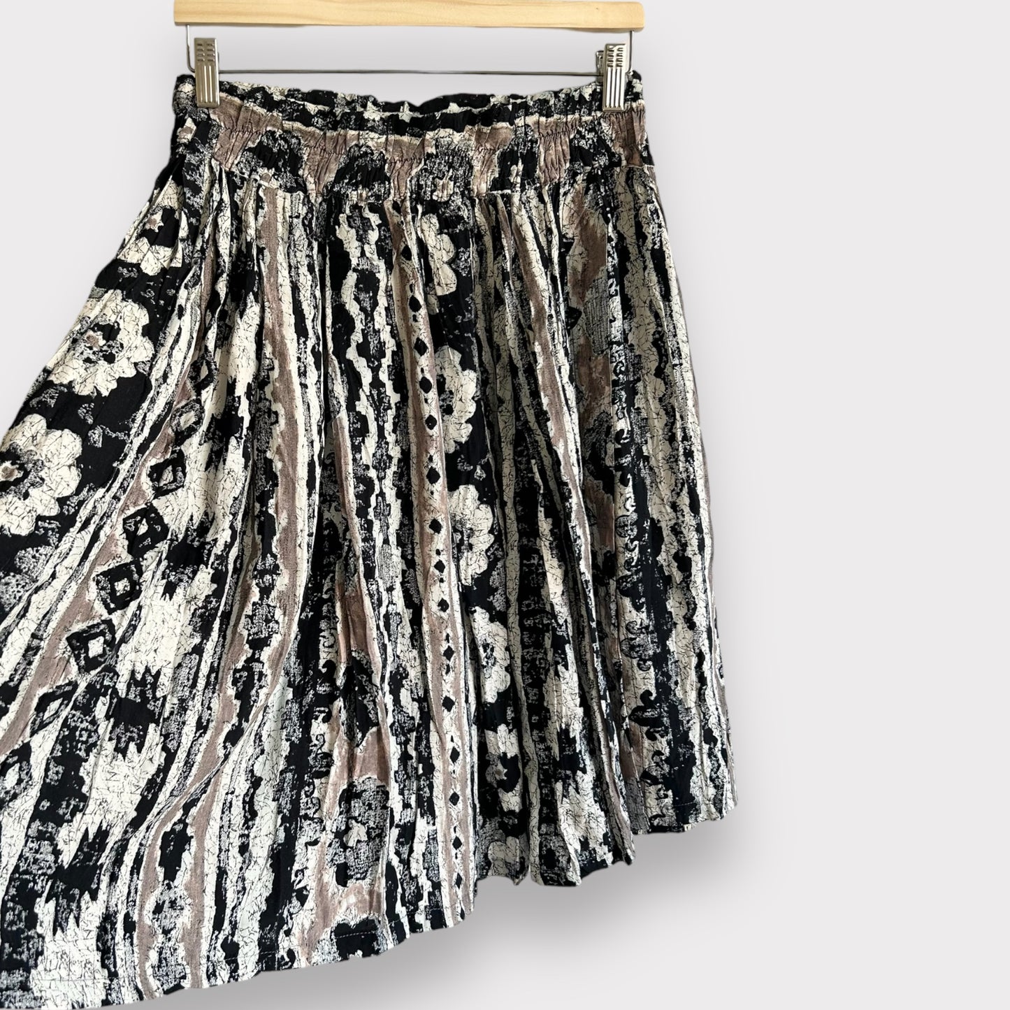 Vintage Patterned Midi Skirt