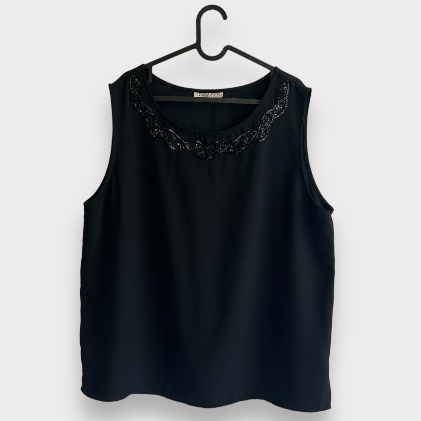 Vintage Sequinned Details Sleeveless Top