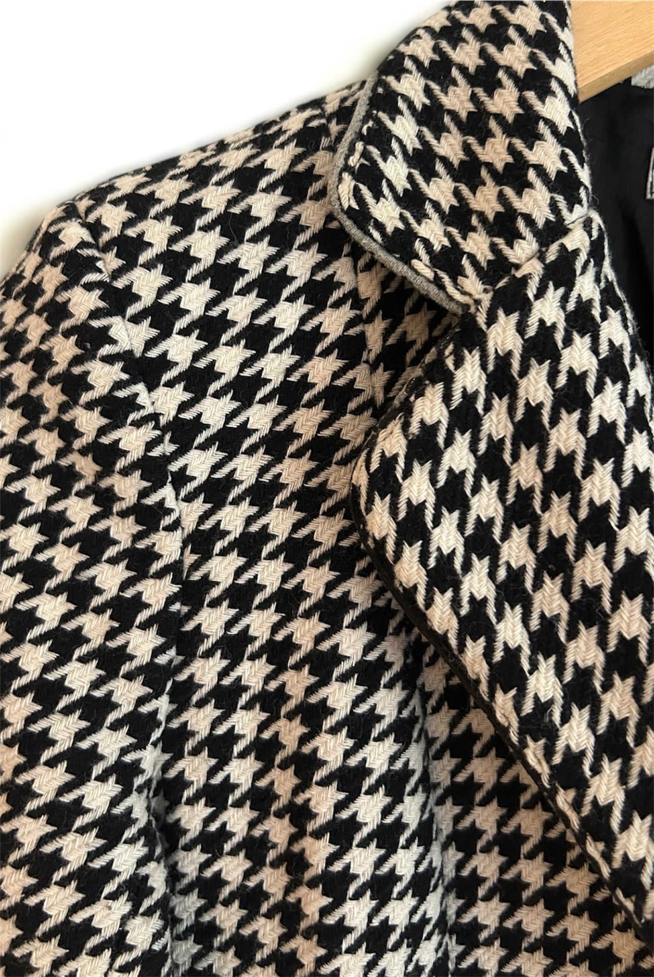 Y2K Houndstooth Blazer – Black & White